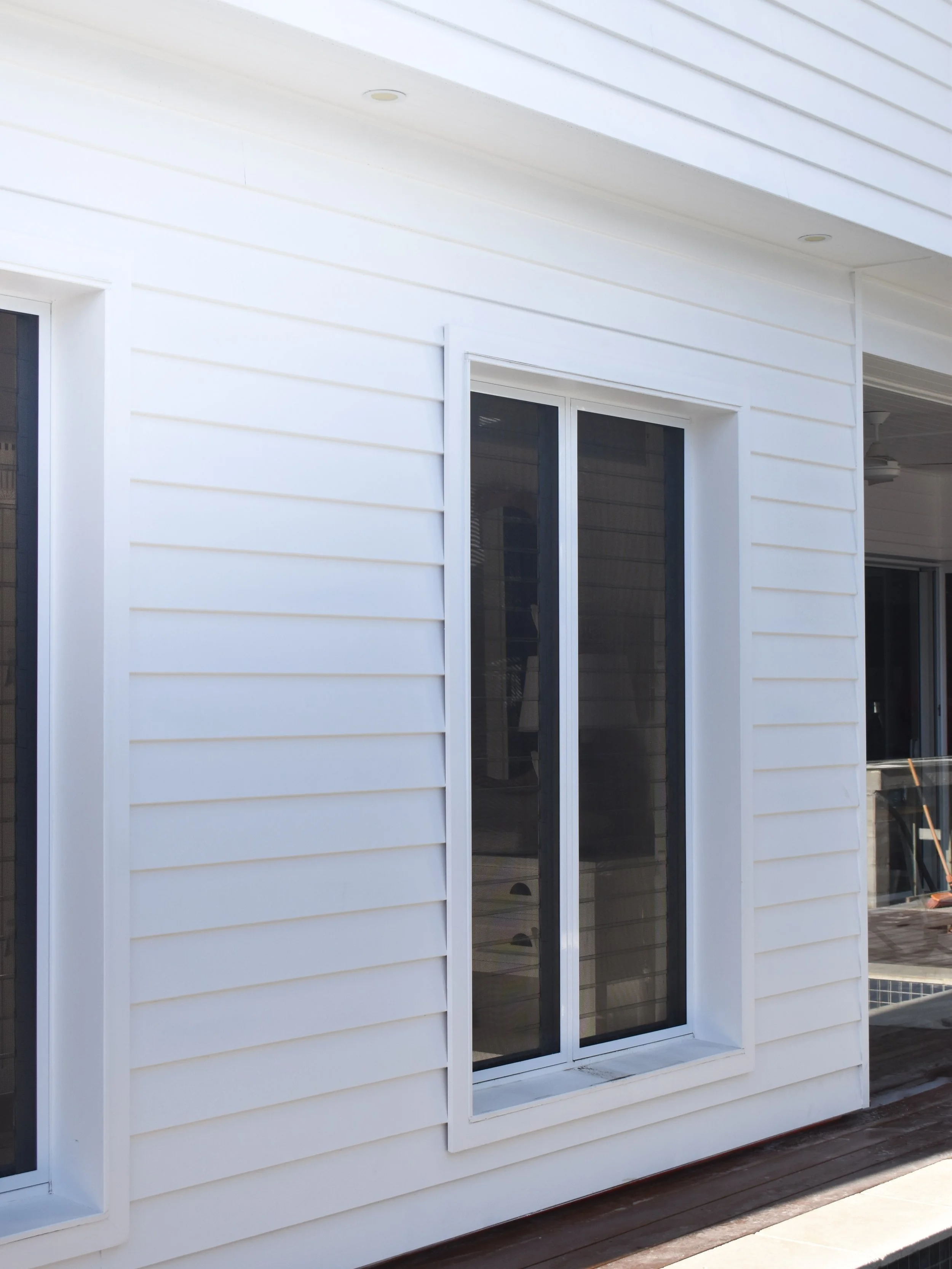 The rain finally stopped, so we got back to all the exterior projects we had waiting ☀️🏡
Now&rsquo;s the perfect time to get your home looking fresh again.
Message us whenever you&rsquo;re ready, we&rsquo;d love to help!