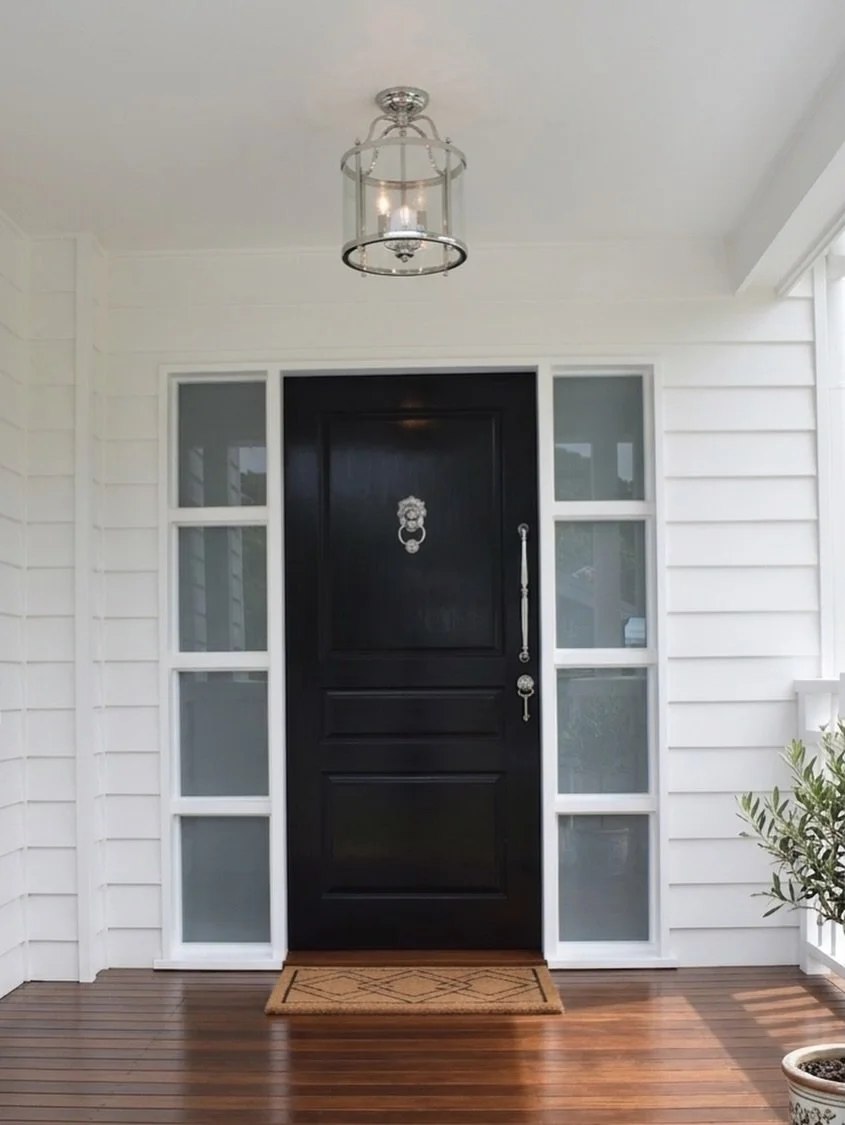 How good&rsquo;s coming home to this? 👌🏡

Nothing beats a fresh front entry makeover.