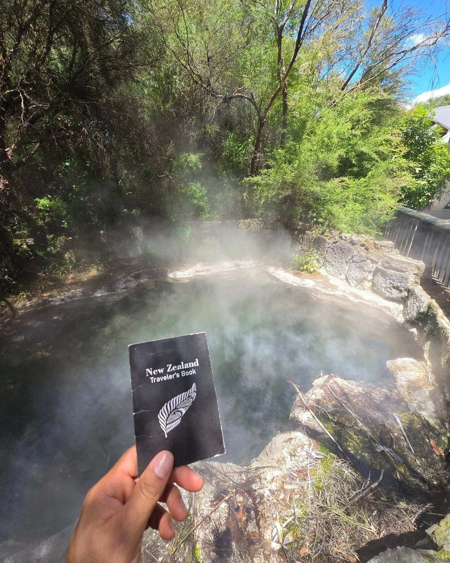 🌋 The Science of the "Sulphur City": Why is Rotorua Geothermal?
Ever wondered why the ground is literally boiling beneath your feet in Rotorua? 💨🔥 It&rsquo;s not just magic&mdash;it&rsquo;s because Rotorua sits directly inside the Taupō 