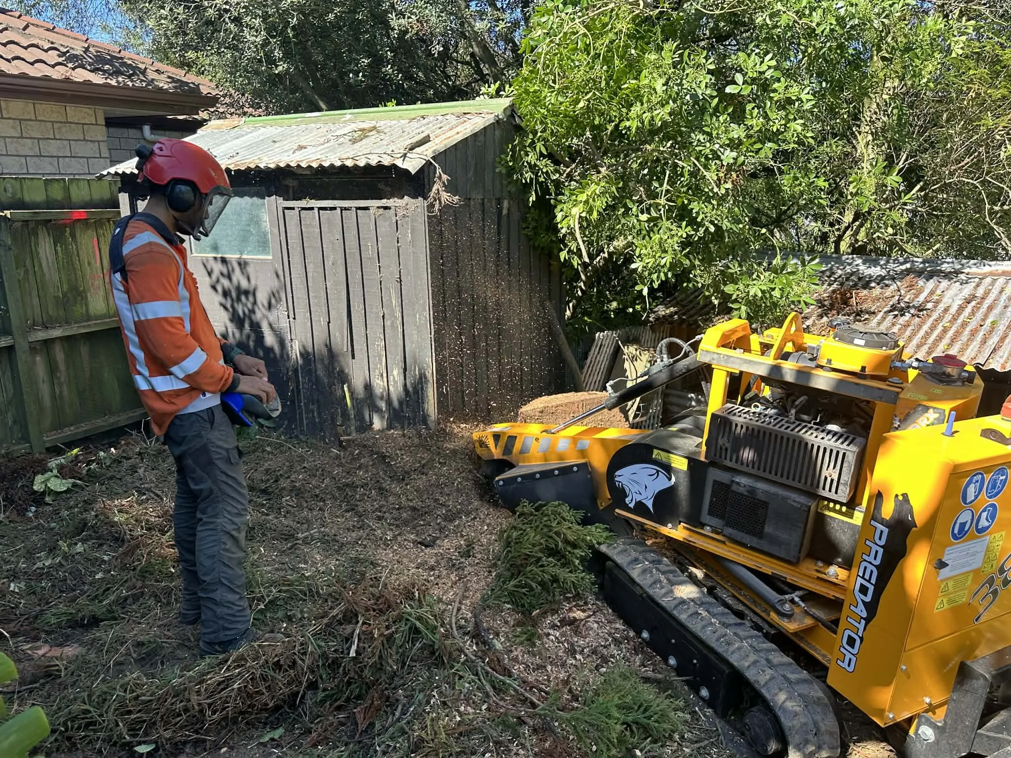 Stumpgrinding in tight spot