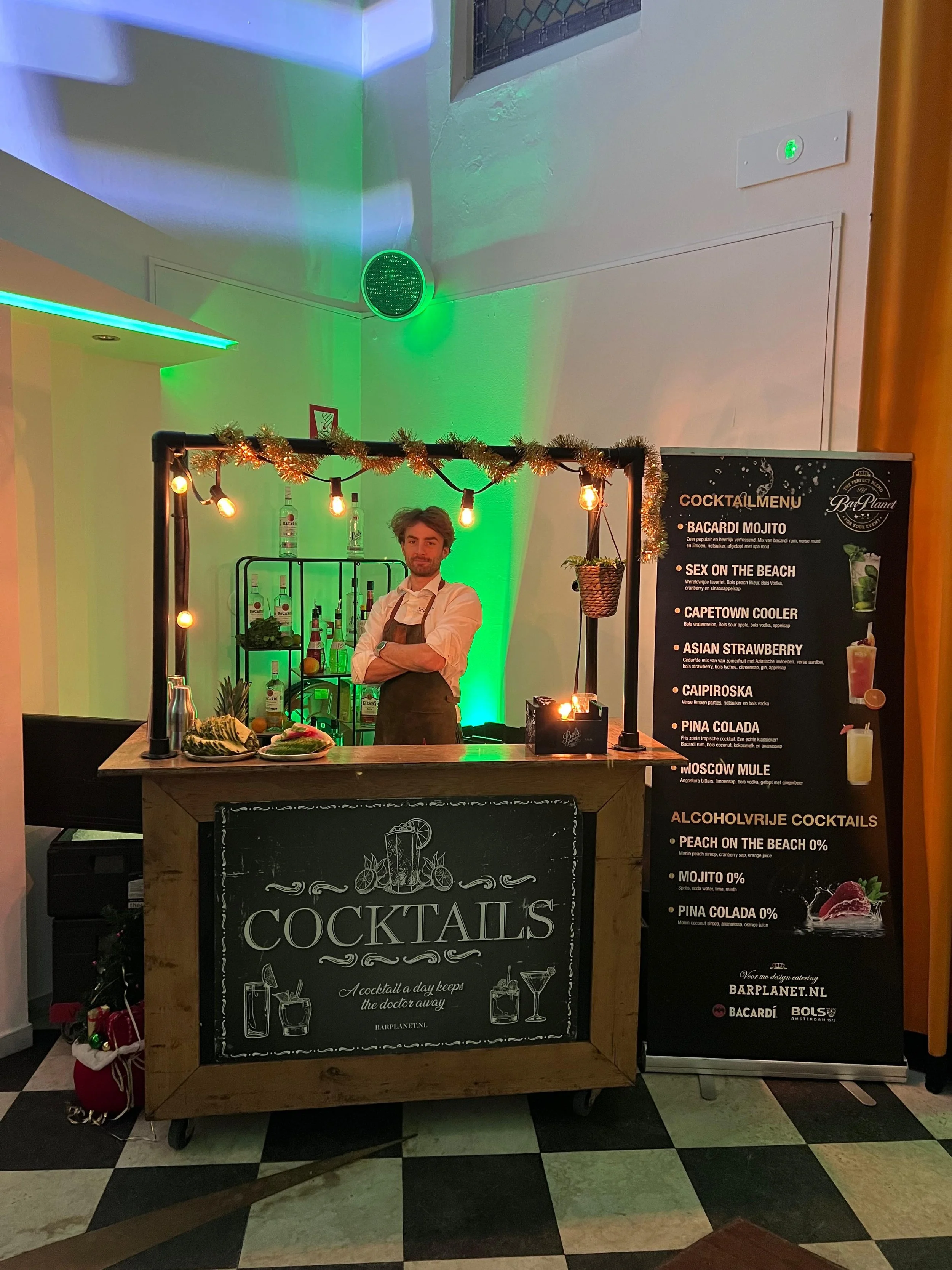 Hire a Small Cocktail Bar