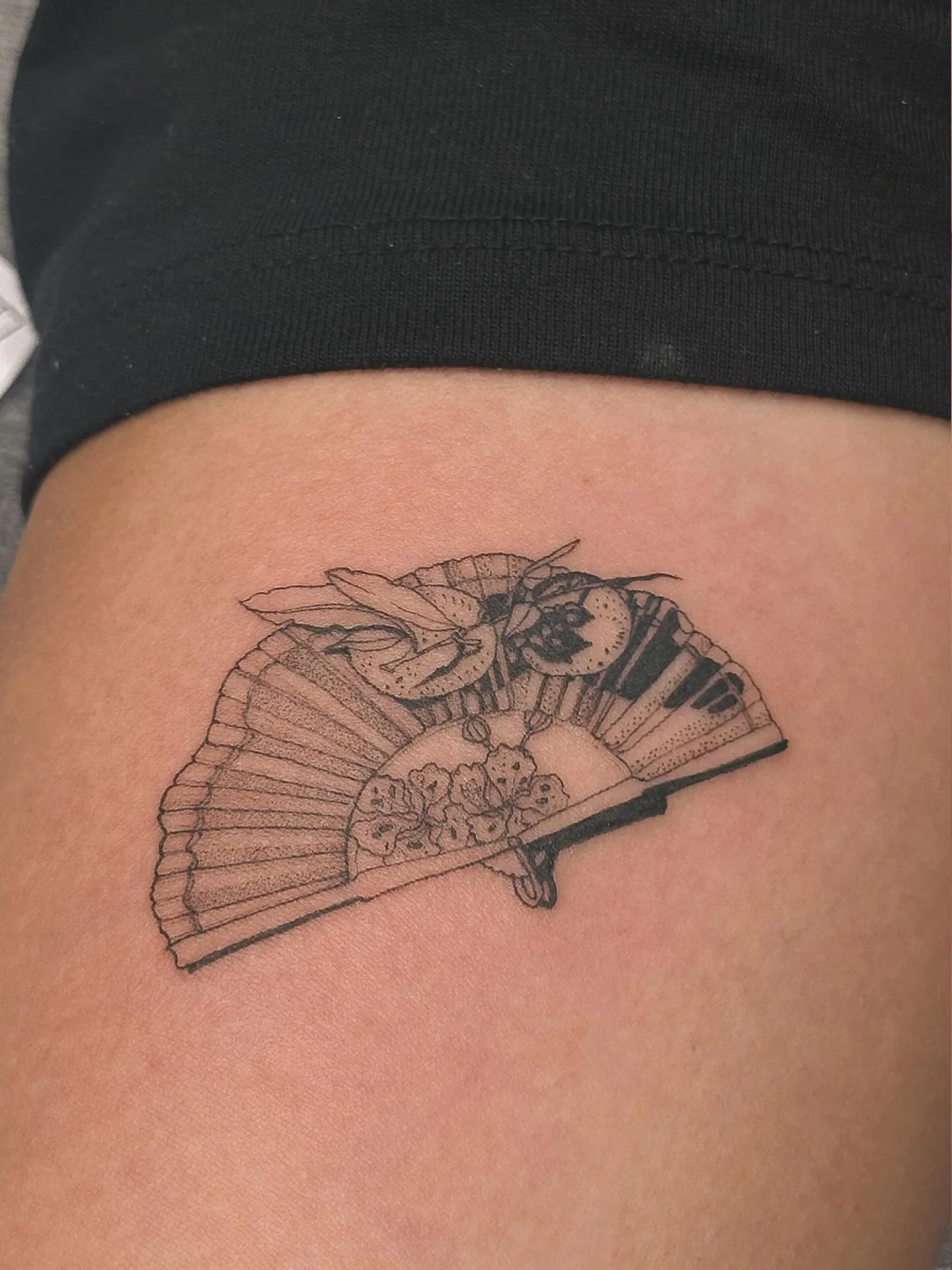 A sweet miniature custom for this darling from a few weeks ago. Trying better to upload more work.