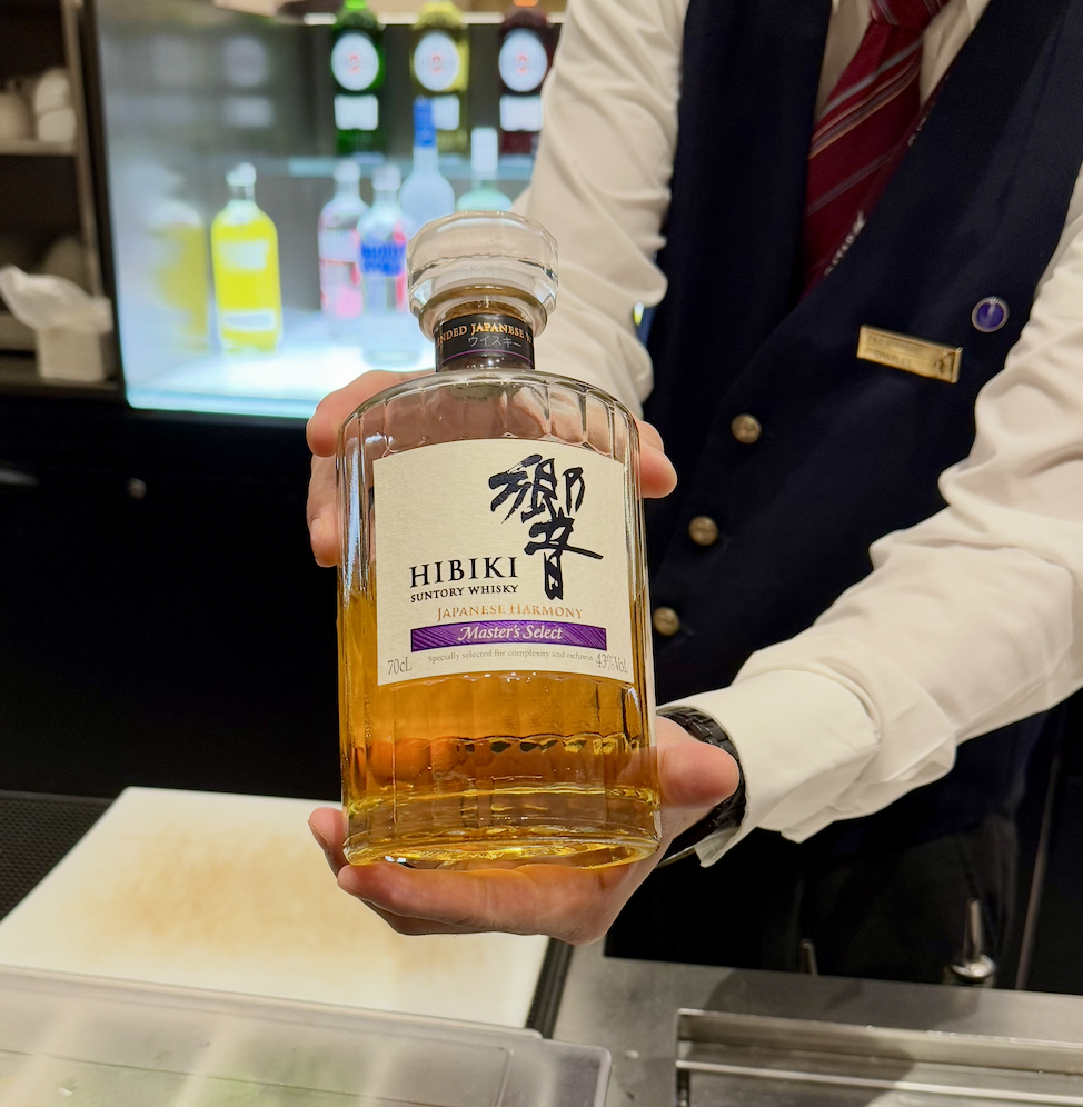 Al Safwa Review: My Favorite Airport Lounge