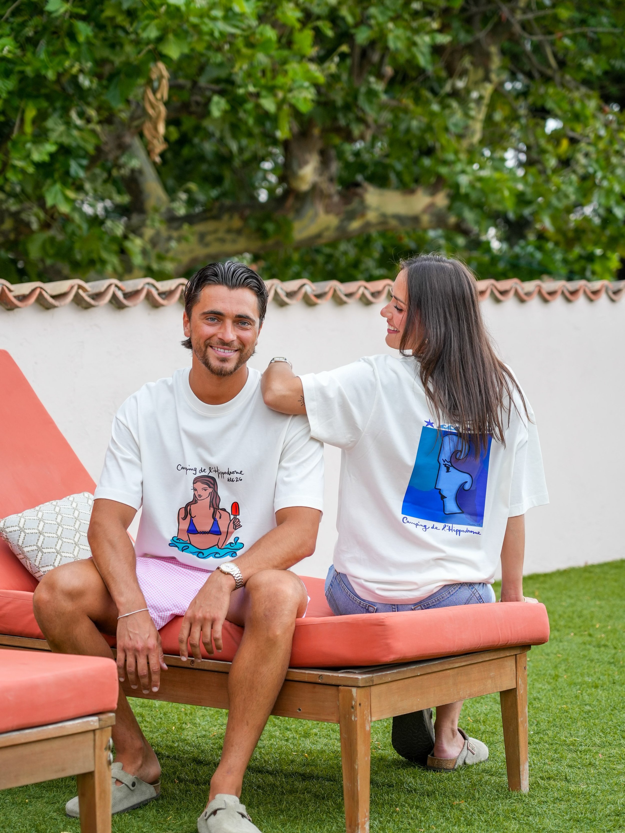 🇫🇷 Que pensez-vous de nos tees &laquo;&nbsp;&Eacute;t&eacute; 26&nbsp;&raquo; !? 🍦

Mod&egrave;les disponibles &agrave; l&rsquo;accueil de votre @camping.hippodrome ! 💙

&mdash;

🇬🇧 What do you think of our &laquo;&nbsp;Summer 26&nbsp;&raquo; t