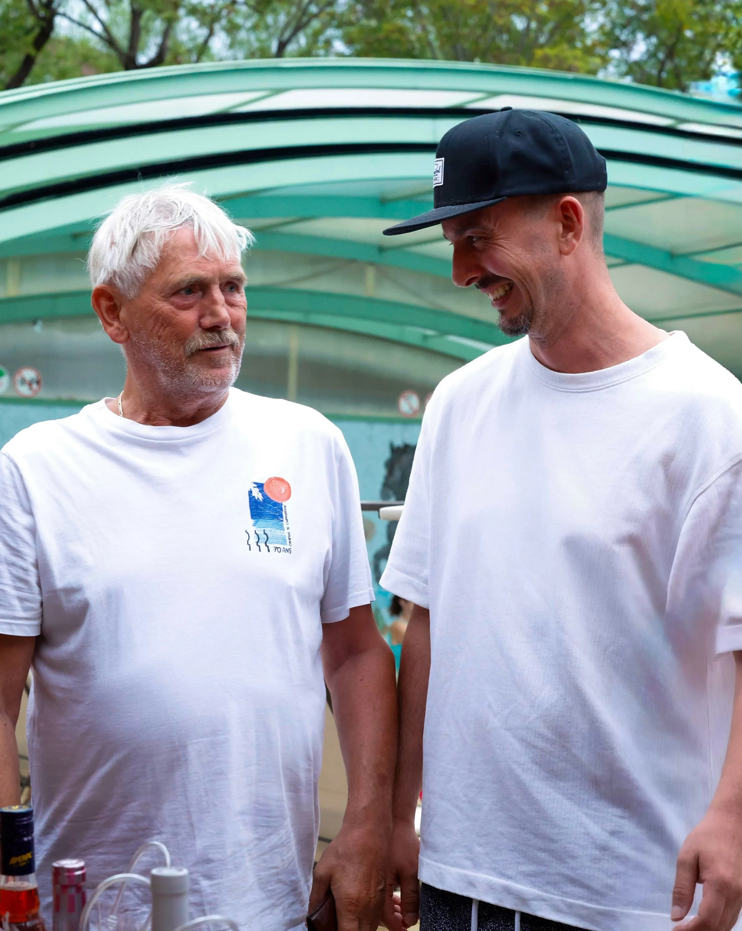 🇫🇷 Au @camping.hippodrome, on rep&egrave;re nos habitu&eacute;s au t-shirt, en un coup d&rsquo;oeil ! 👀

Merci &agrave; tous nos fid&egrave;les clients ! 💙

&mdash;

🇬🇧 At @camping.hippodrome, we can spot our regulars by their t-shirts at a gla