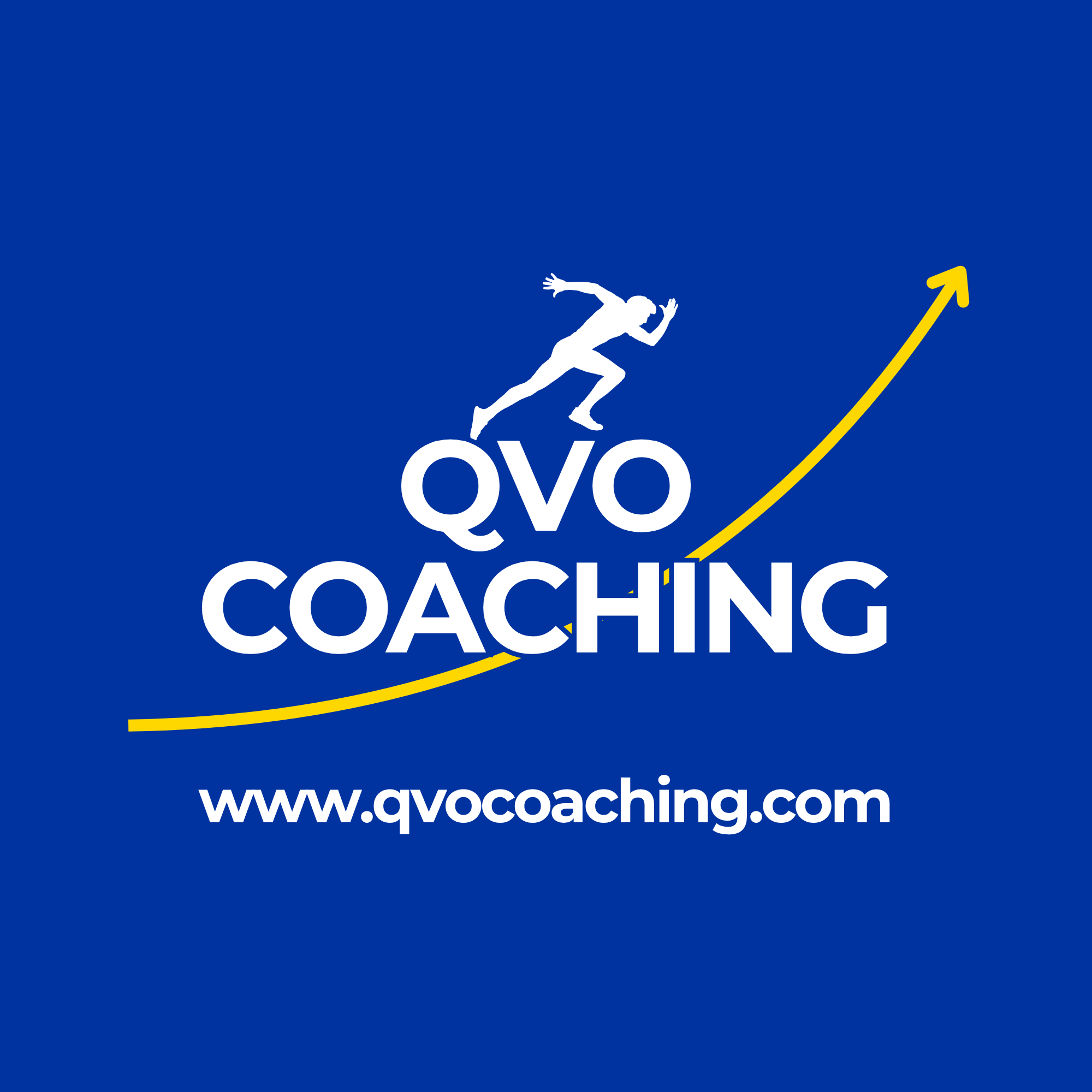 Logo voor QVO Coaching met een witte loopmerende stijger en een gele opgaande pijl op een blauwe achtergrond, en de website URL www.qvocaching.com.