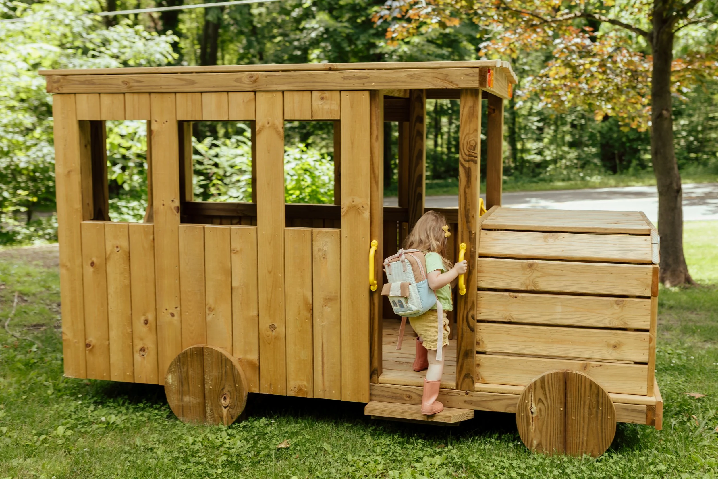 SCHOOLBUS-4.jpg