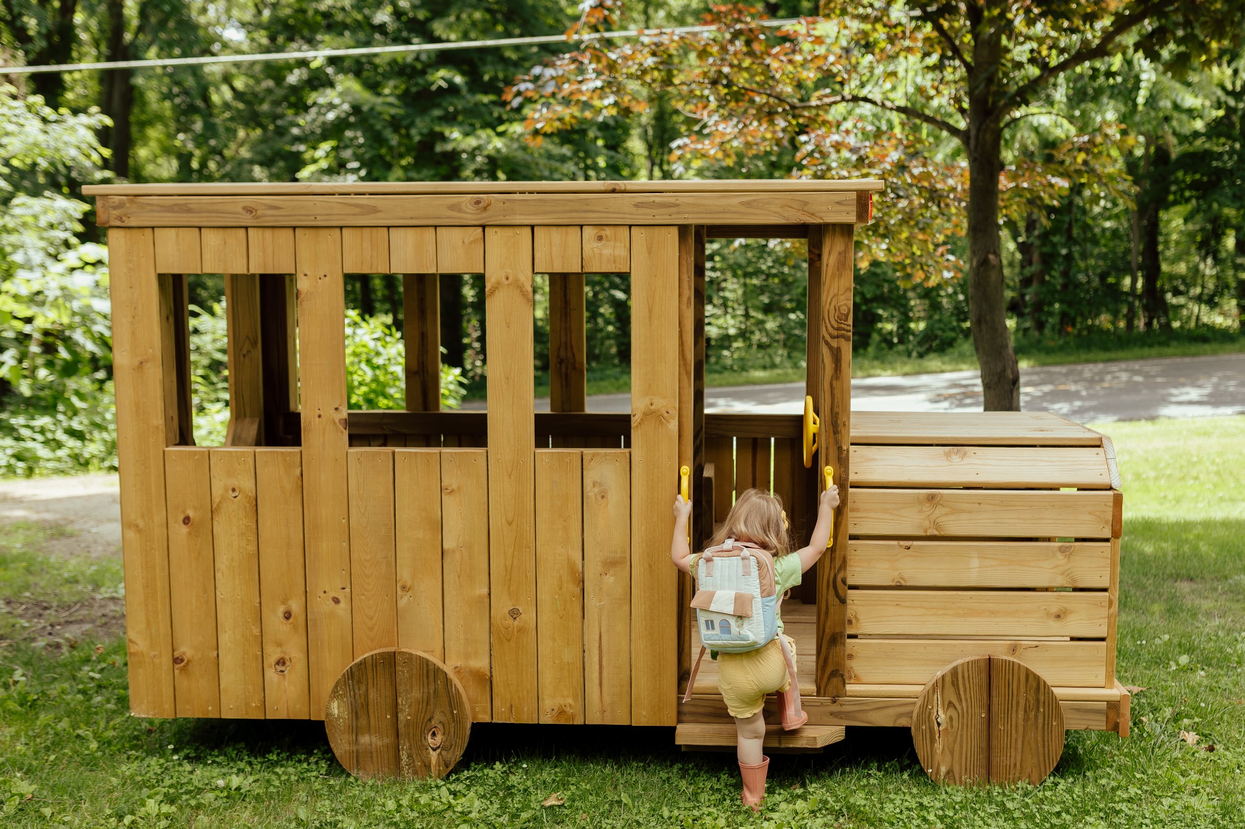 SCHOOLBUS-3.jpg