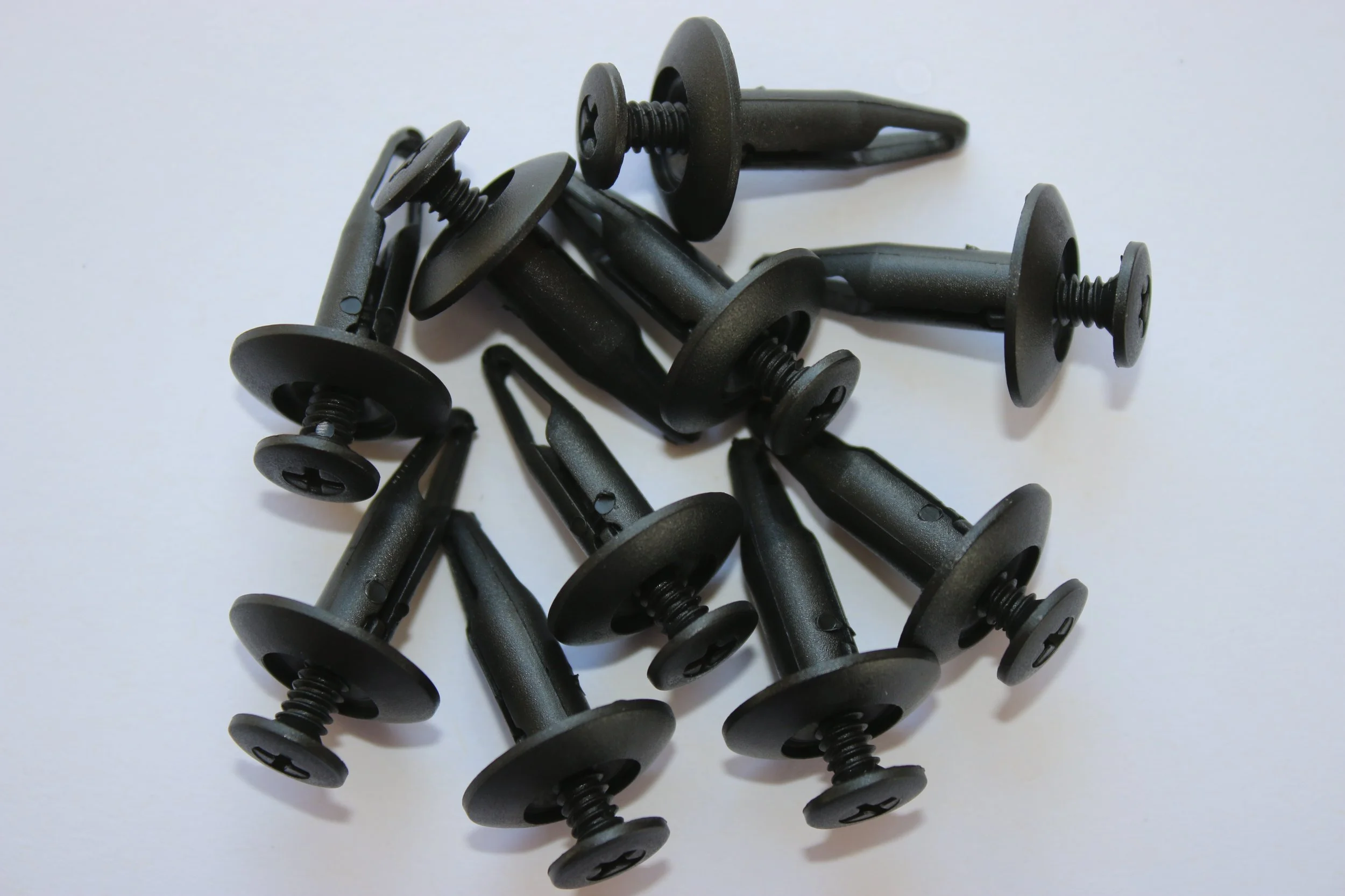 Drive Rivet Black – Each