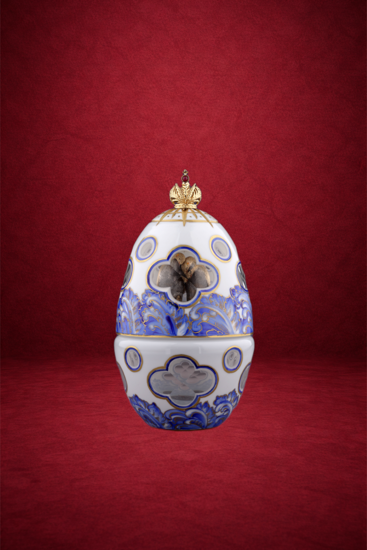 Antarctic egg creation by Theo Fabergé inspired by polar landscapes and crafted with enamel, gold and intricate detailing.