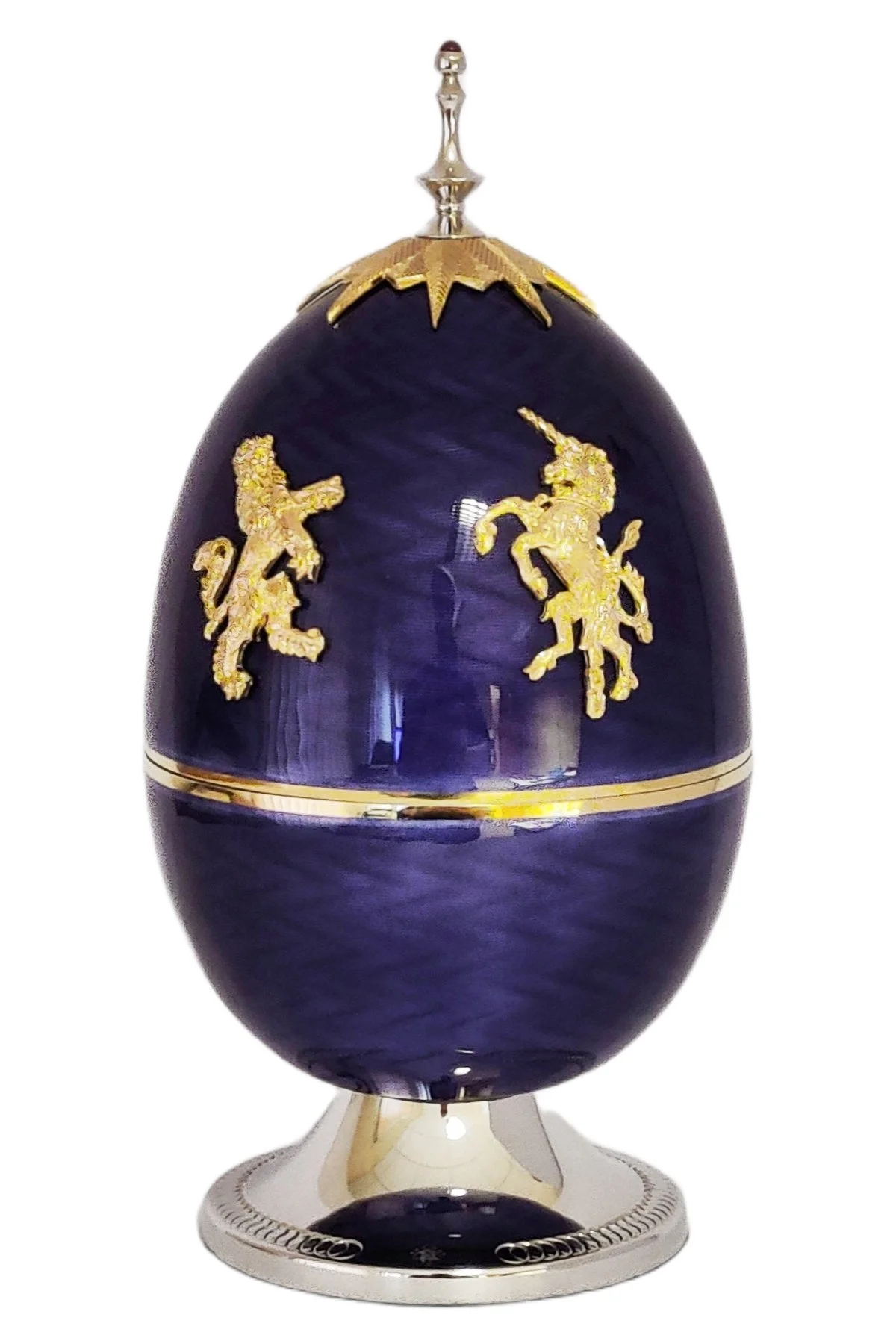 The QE II Platinum Jubilee Egg by Theo Fabergé, shown from the front.