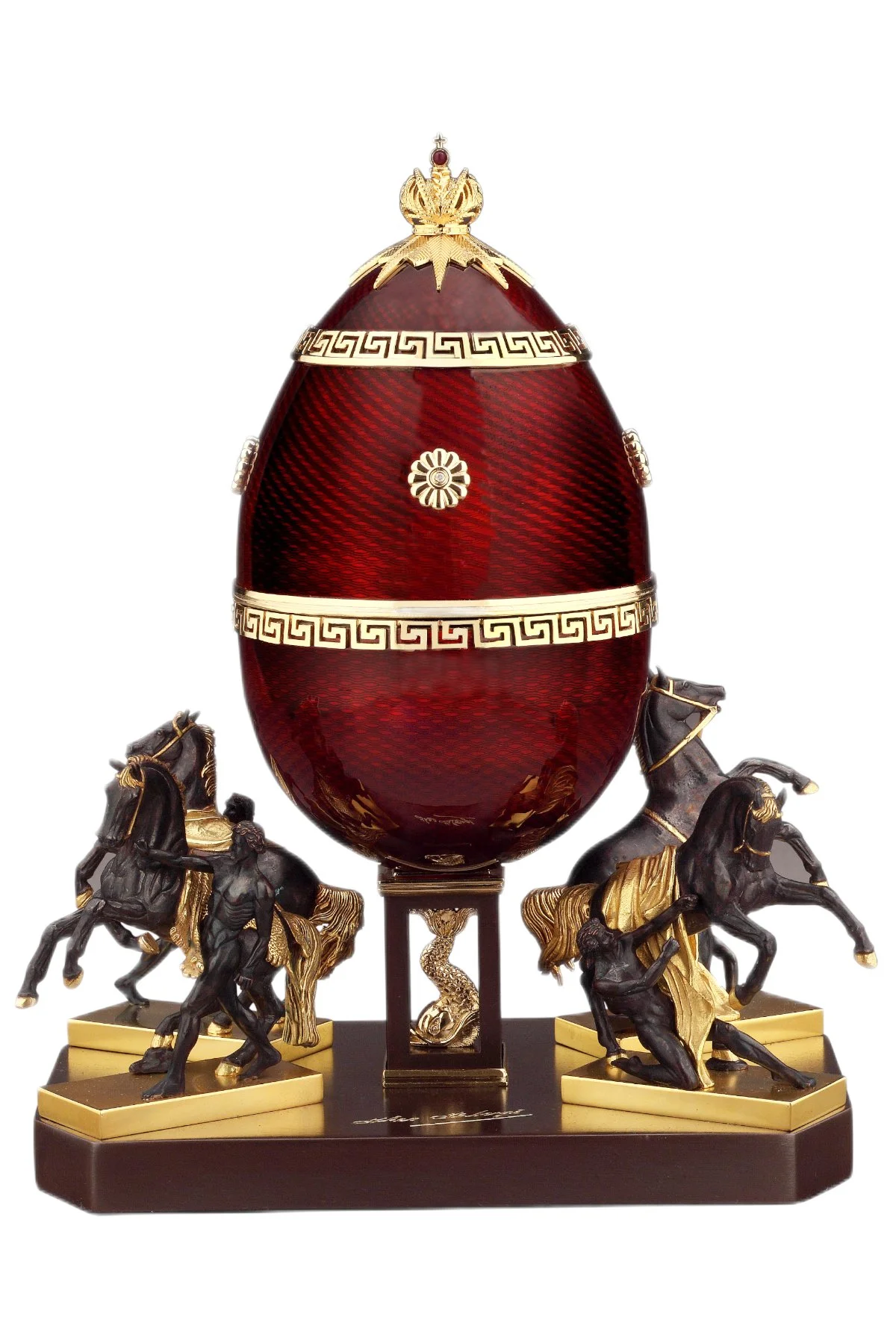 The Anichkov Egg by Theo Fabergé, shown from the front.