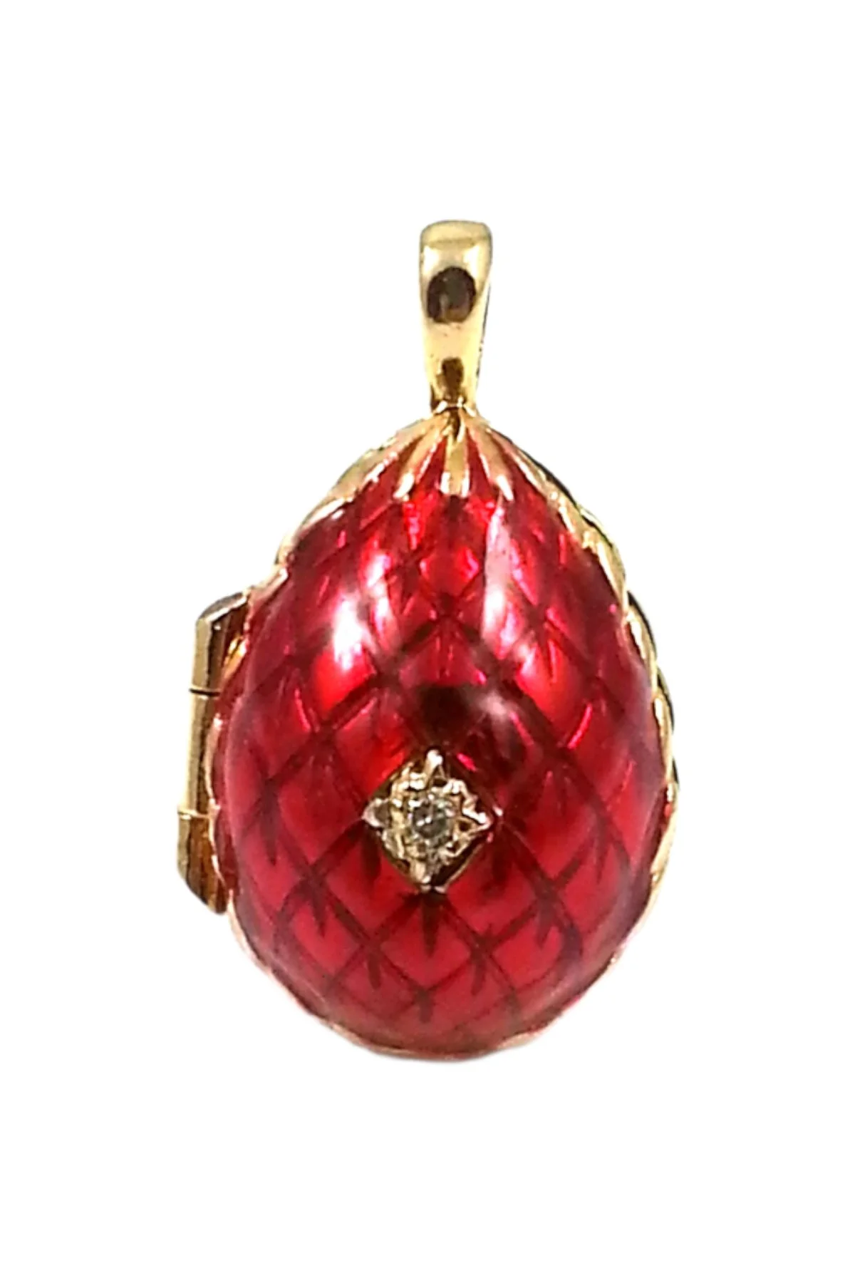 Detail view of the Passion Pendant TFPS954, a sterling-silver Theo Fabergé Passion Pendant with enamel.