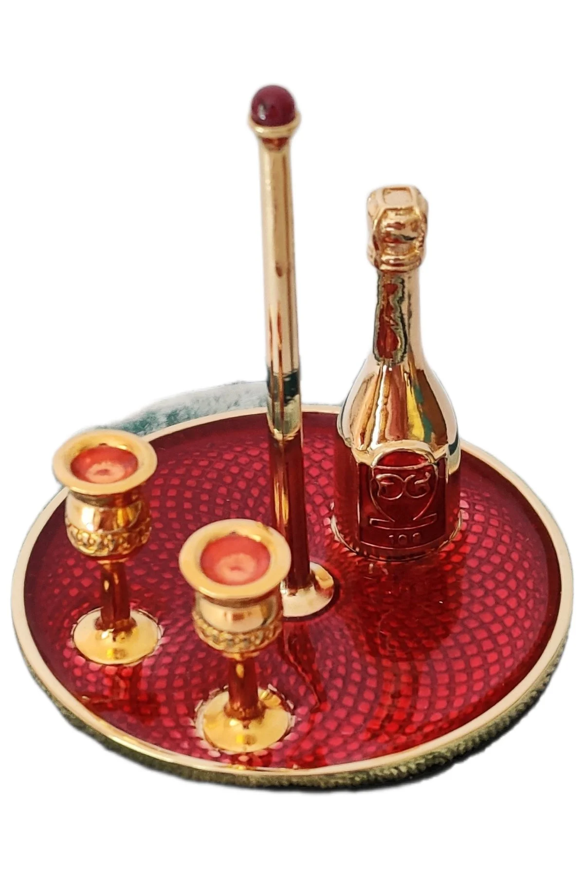 Close view of the handcrafted surprise inside the Sparkling 20s Egg.