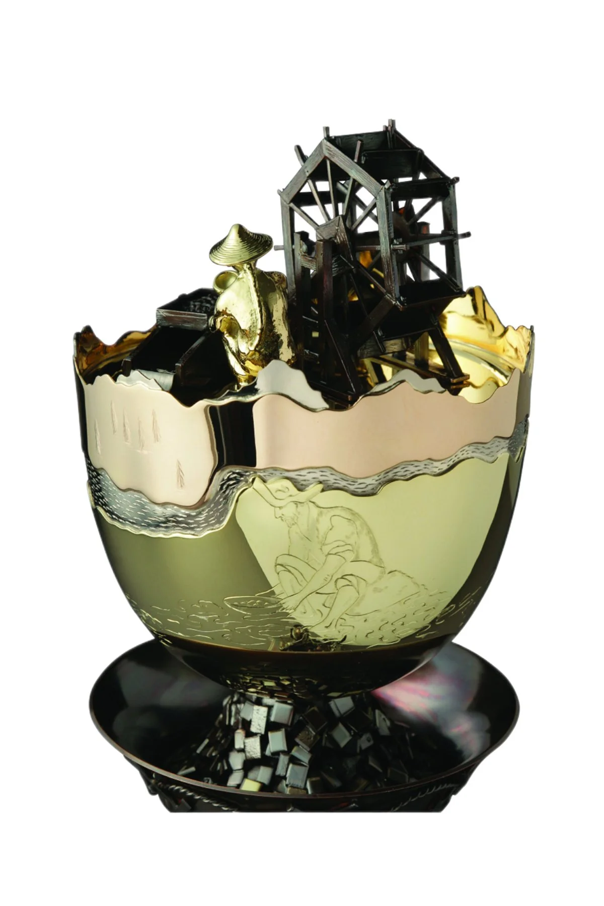 Gold Rush Egg Passion open to reveal its handcrafted surprise.