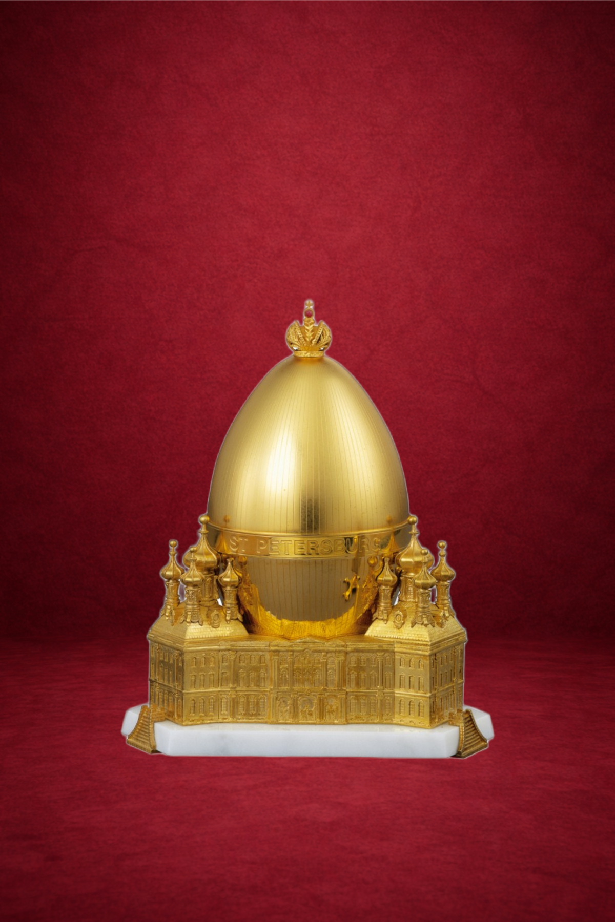 St Petersburg Egg creation by Theo Fabergé inspired by blooming roses and garden scenes crafted in enamel and gold.