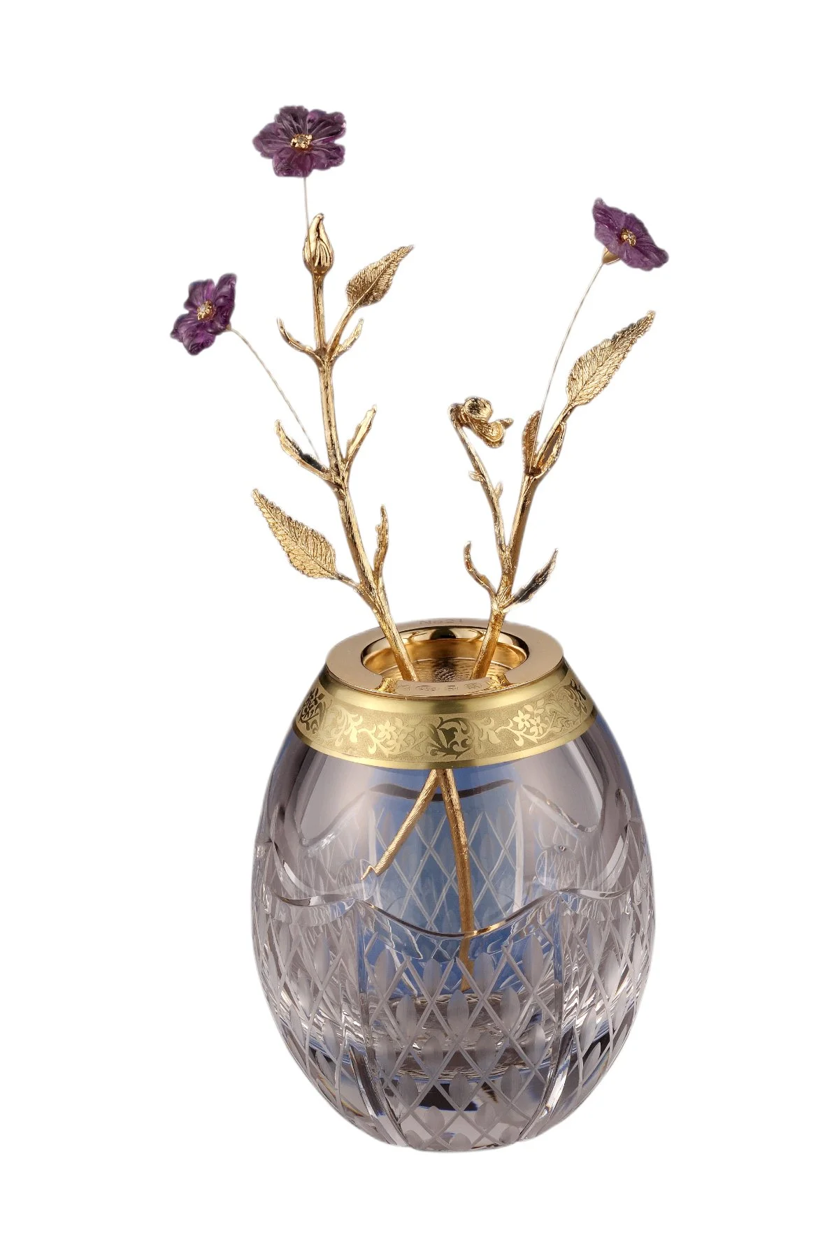 Tremblant Violet egg creation by Theo Fabergé featuring tremblant violet flowers crafted in gold and enamel.