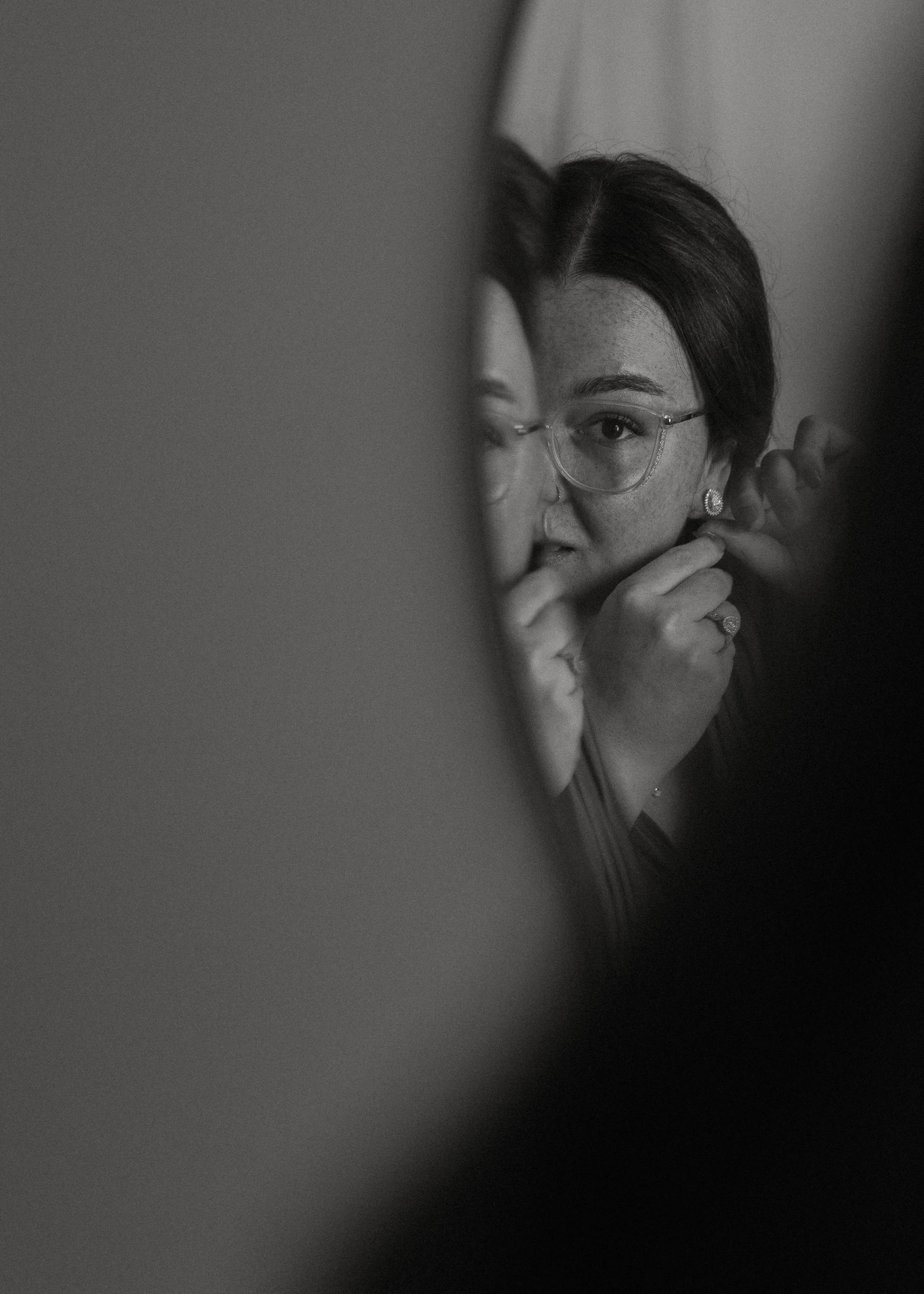 Monochrome bride getting ready mirror — fine art photographer Pennsylvania