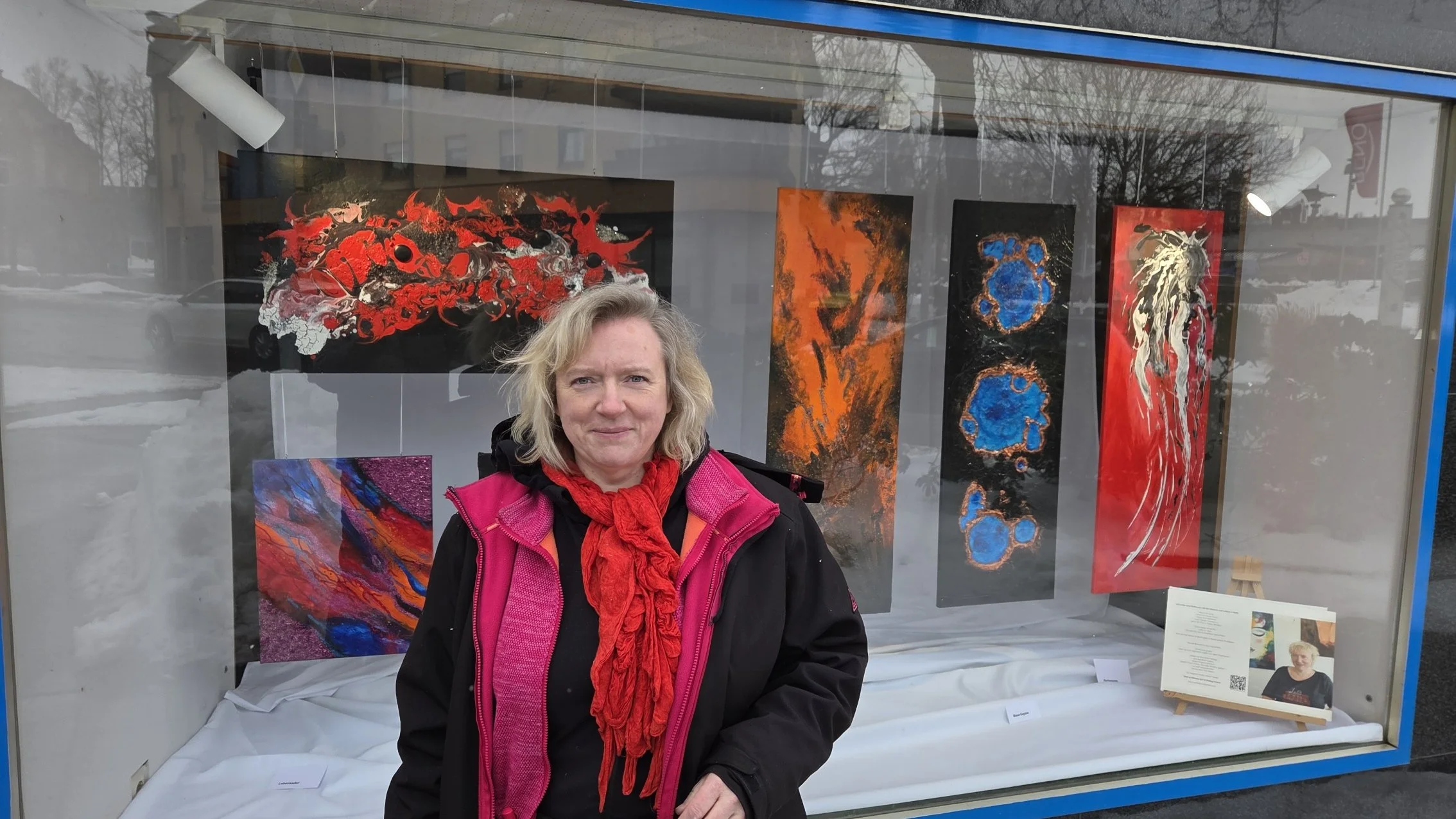 Schaufensterinstallation von Ieva Hoffmann in der Selber Fußgängerzone