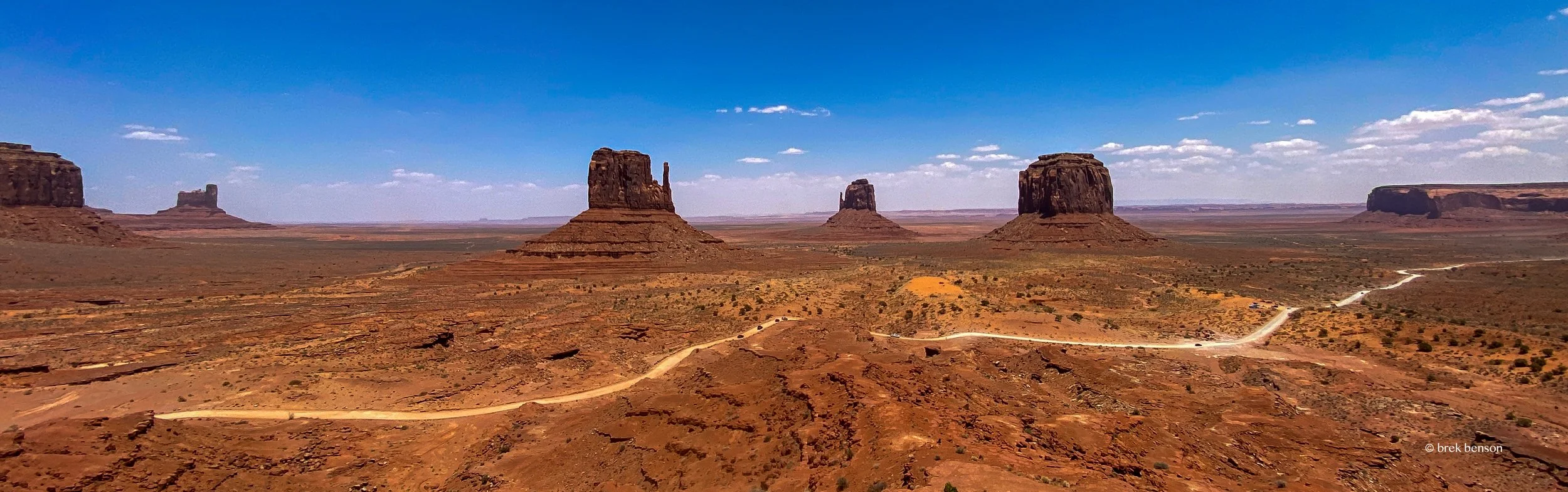 Monument Valley 300dpi.jpg