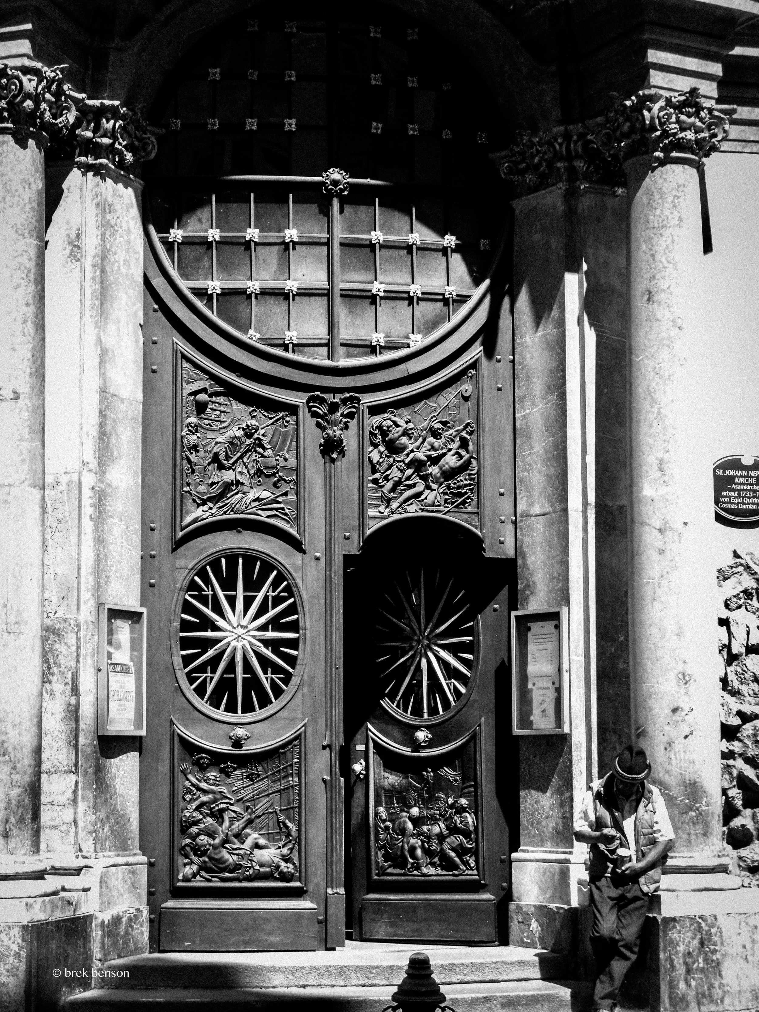 Munich Church doors BW 300dpi.jpg