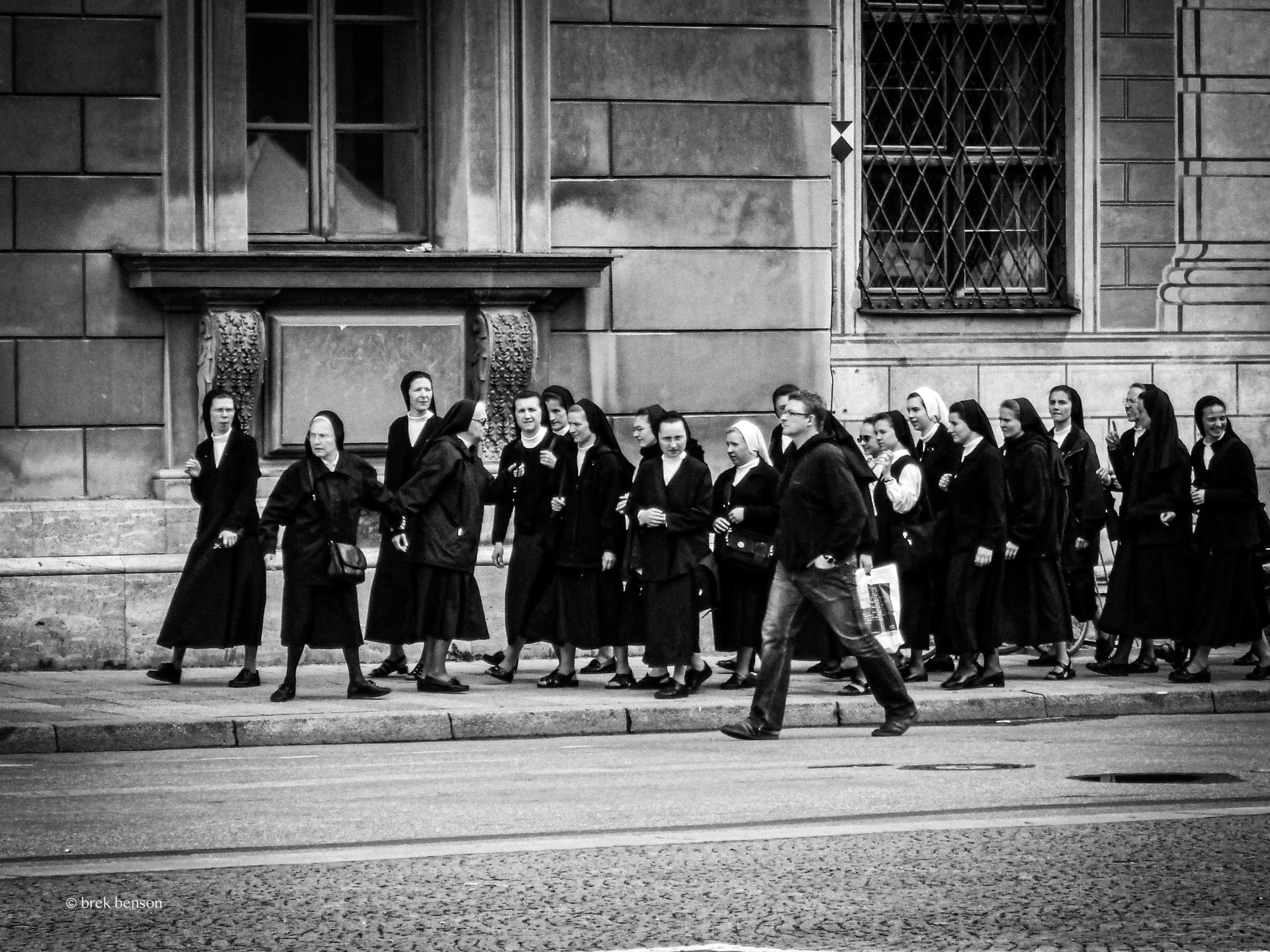 Munich Nuns BW 300dpi.jpg