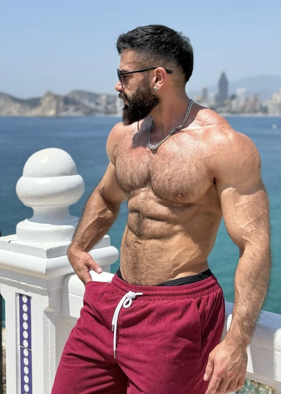 RENZO on Gaywoof Magazine