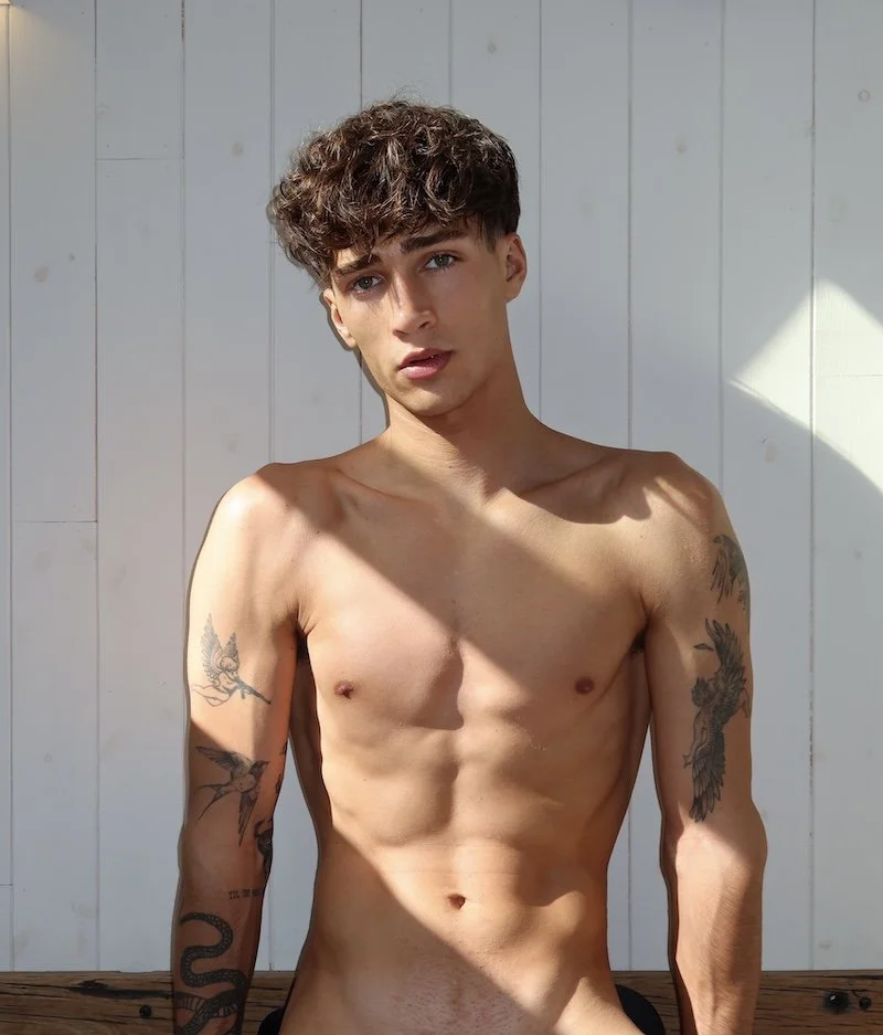 Chasexparkerr posing shirtless