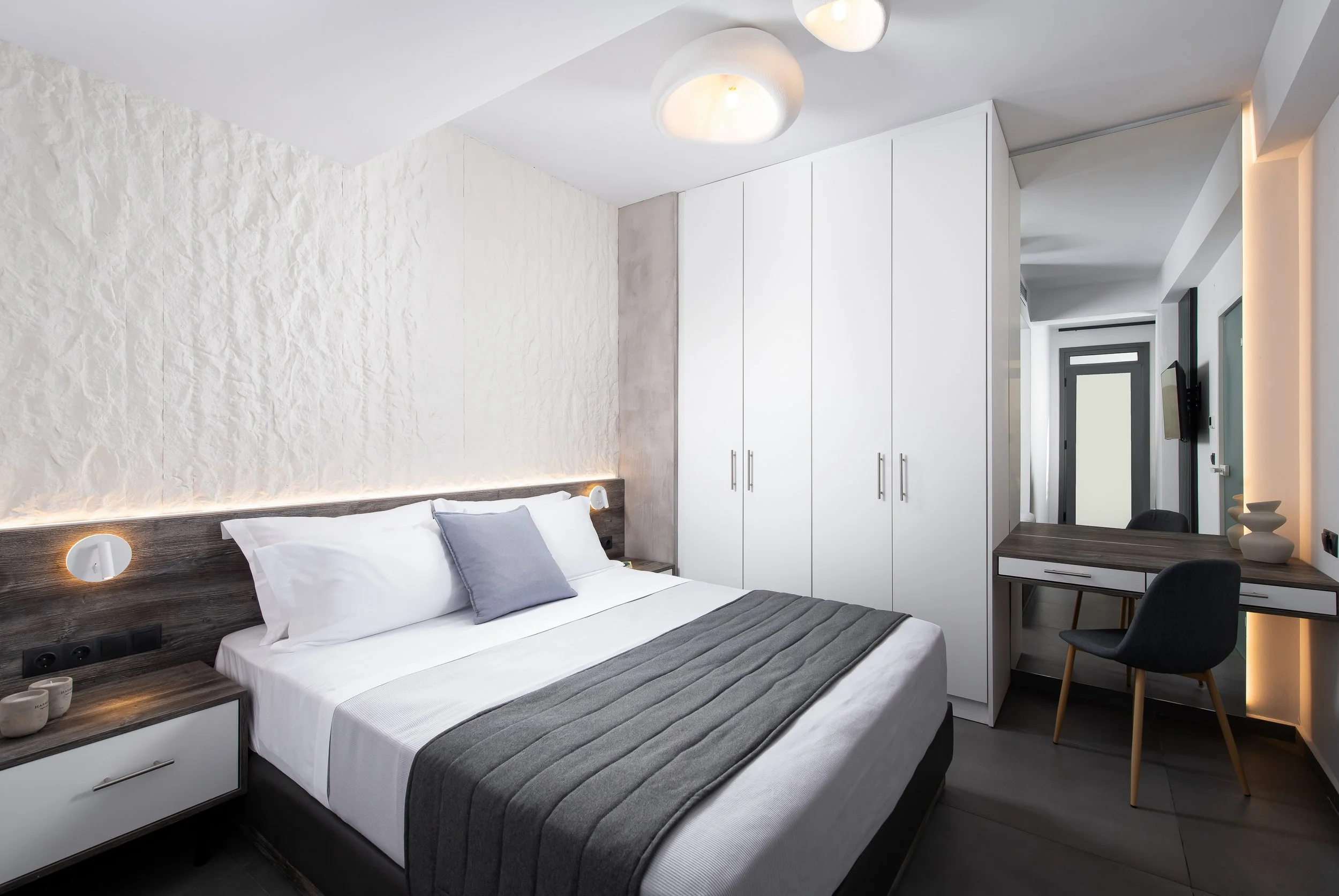 Horizon Dream Villas-Halkidiki- Sapphire Villa bedroom L out (3).jpg