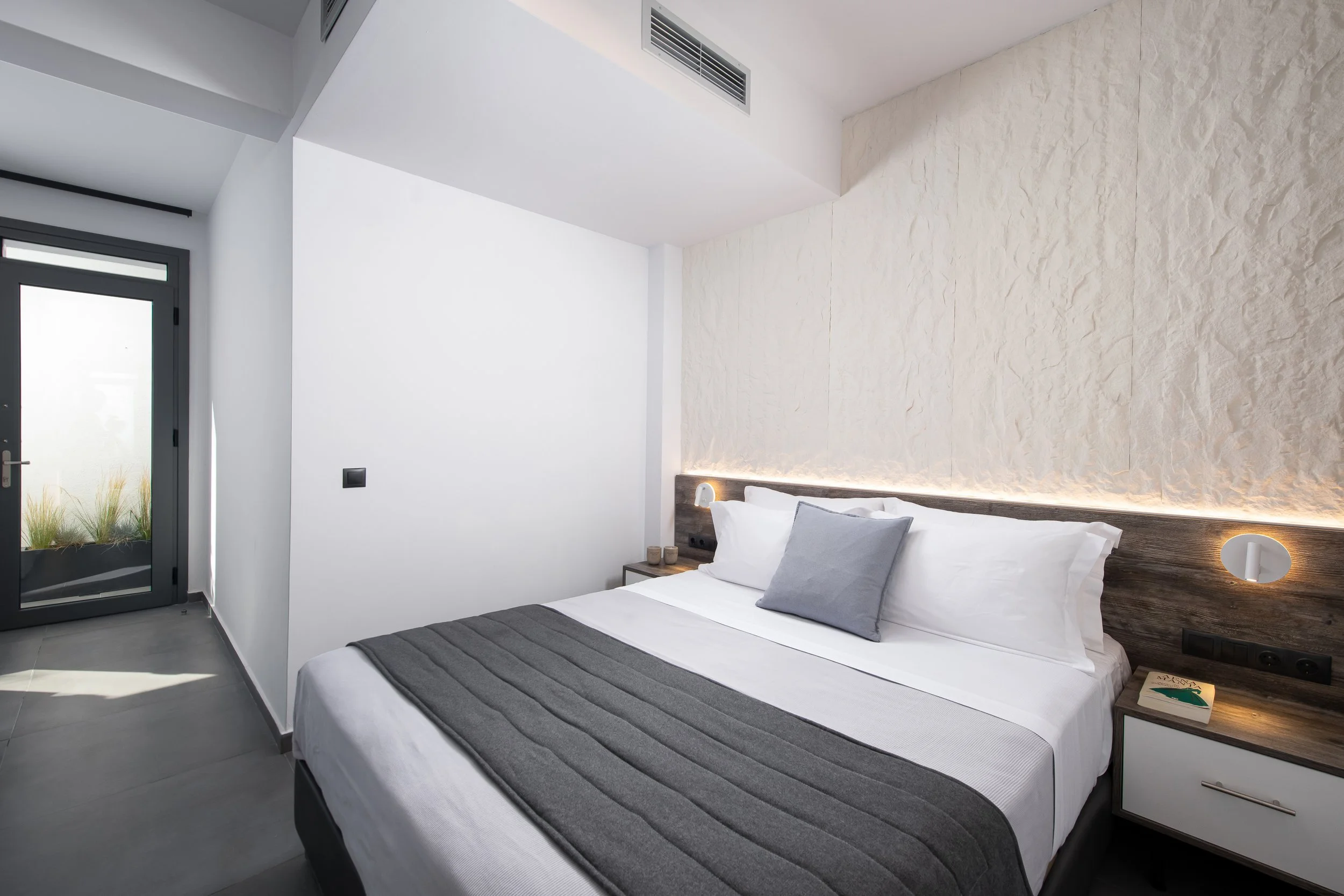 Horizon Dream Villas-Halkidiki- Sapphire Villa bedroom L out (1).jpg