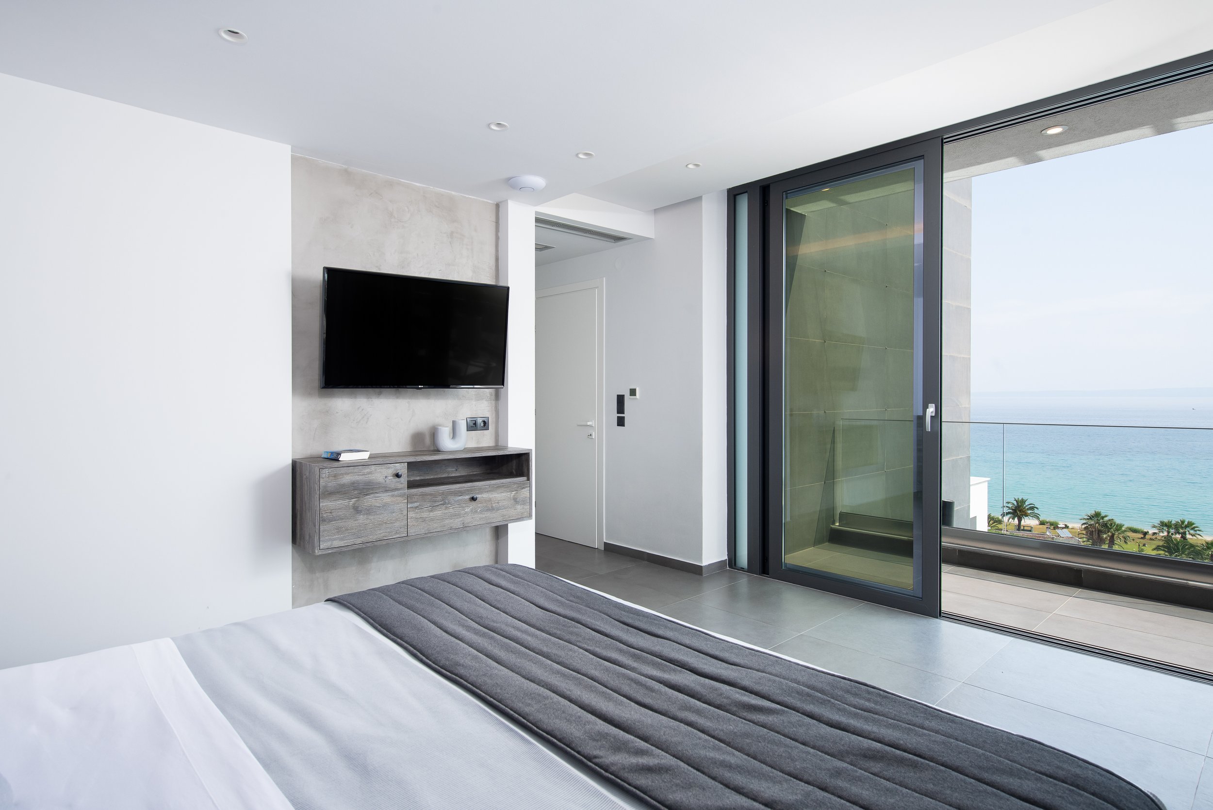 Horizon Dream Villas-Halkidiki Sapphire Villa bedroom L up (4).jpg