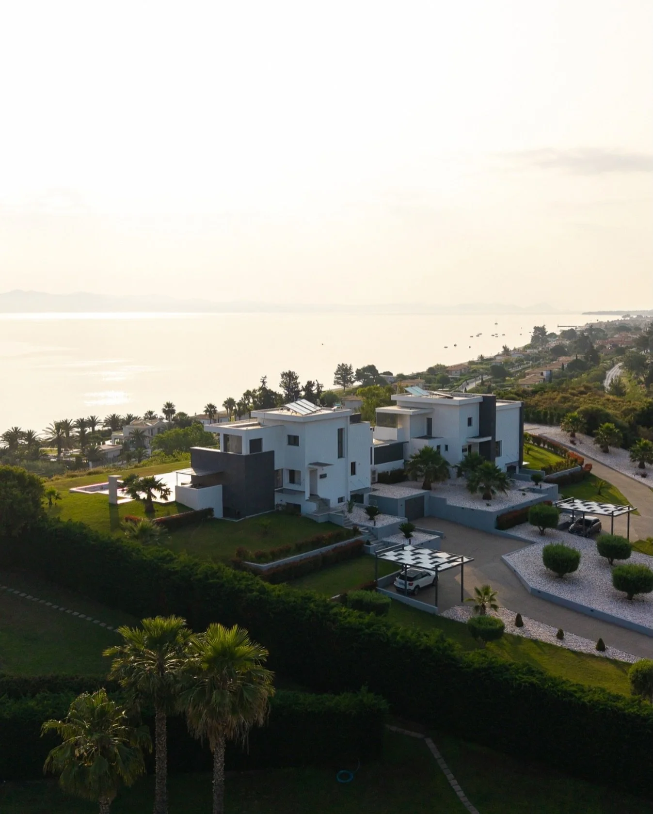 Where the villa opens to nothing but sea and sky &mdash; and summer begins long before arrival.

👉 Secure your preferred dates early.

#HorizonDreamVillas #SeaViewVillas #LuxuryVillasGreece #Halkidiki