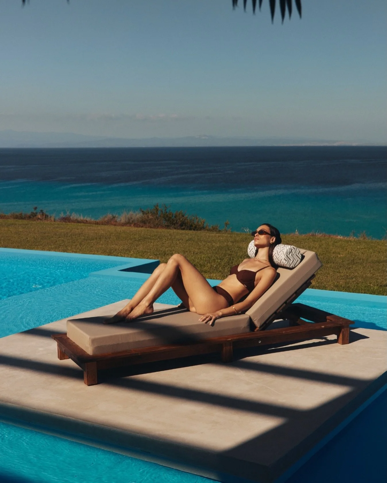 Where time softens and the water mirrors the sky. 🤍
 👉 Plan your escape before the season begins. #HorizonDreamVillas #SeaViewVillas #QuietLuxury #Halkidiki