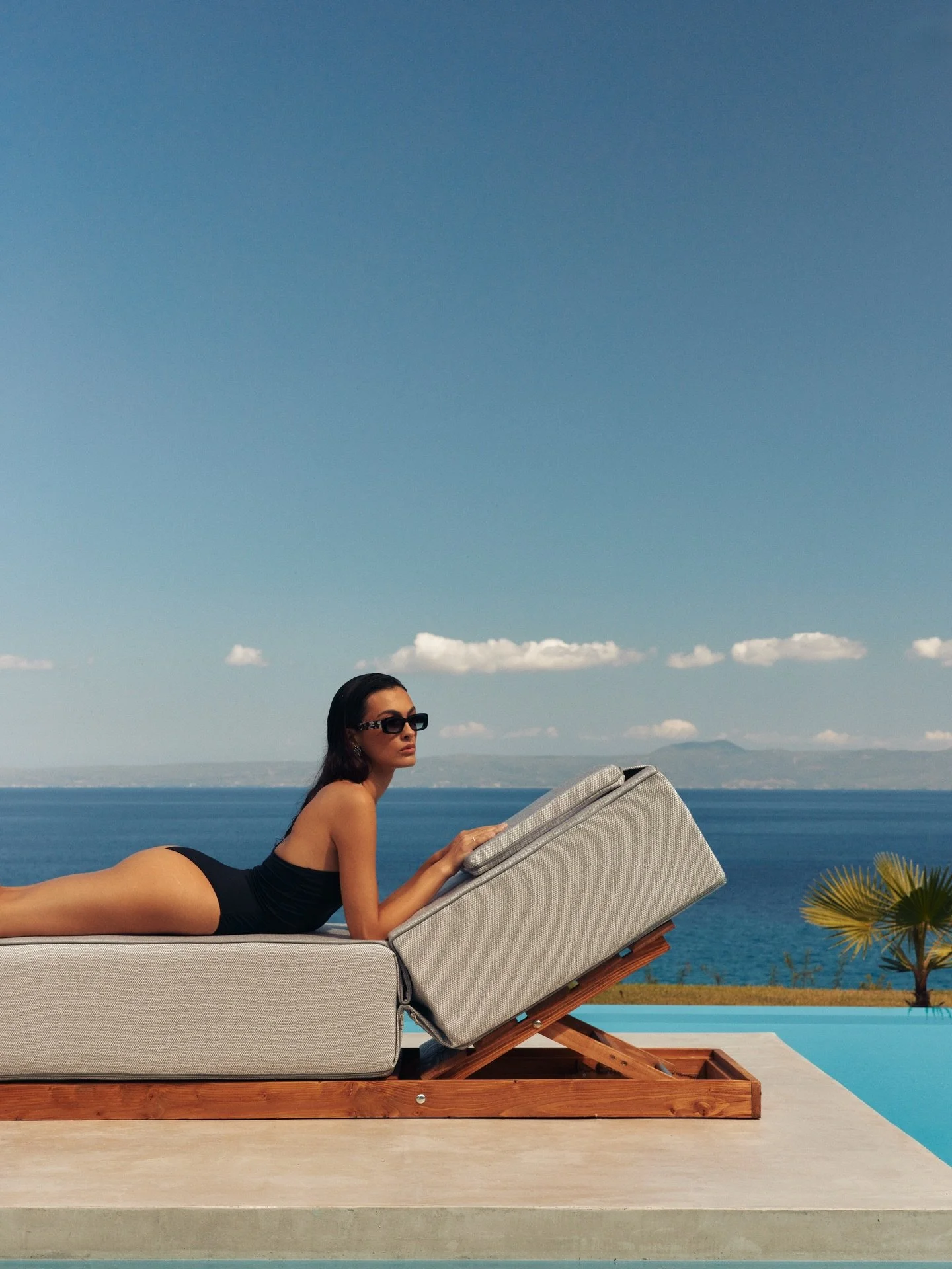 Light, form, and a horizon that completes the frame. Book your summer setting early.

#HorizonDreamVillas #EditorialLuxury #VillaAesthetics #Halkidiki