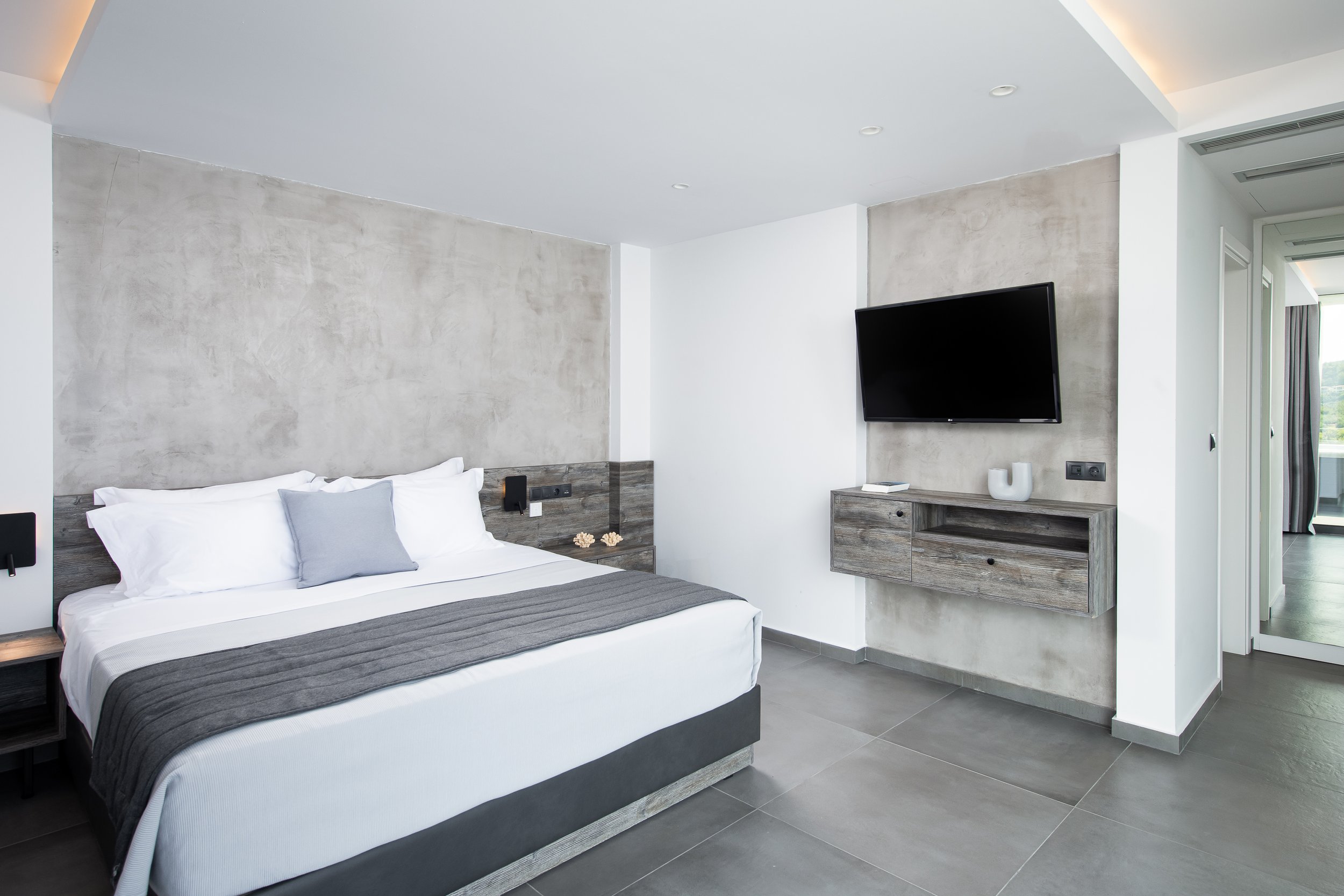 Horizon Dream Villas-Halkidiki Sapphire Villa bedroom L up (6).jpg