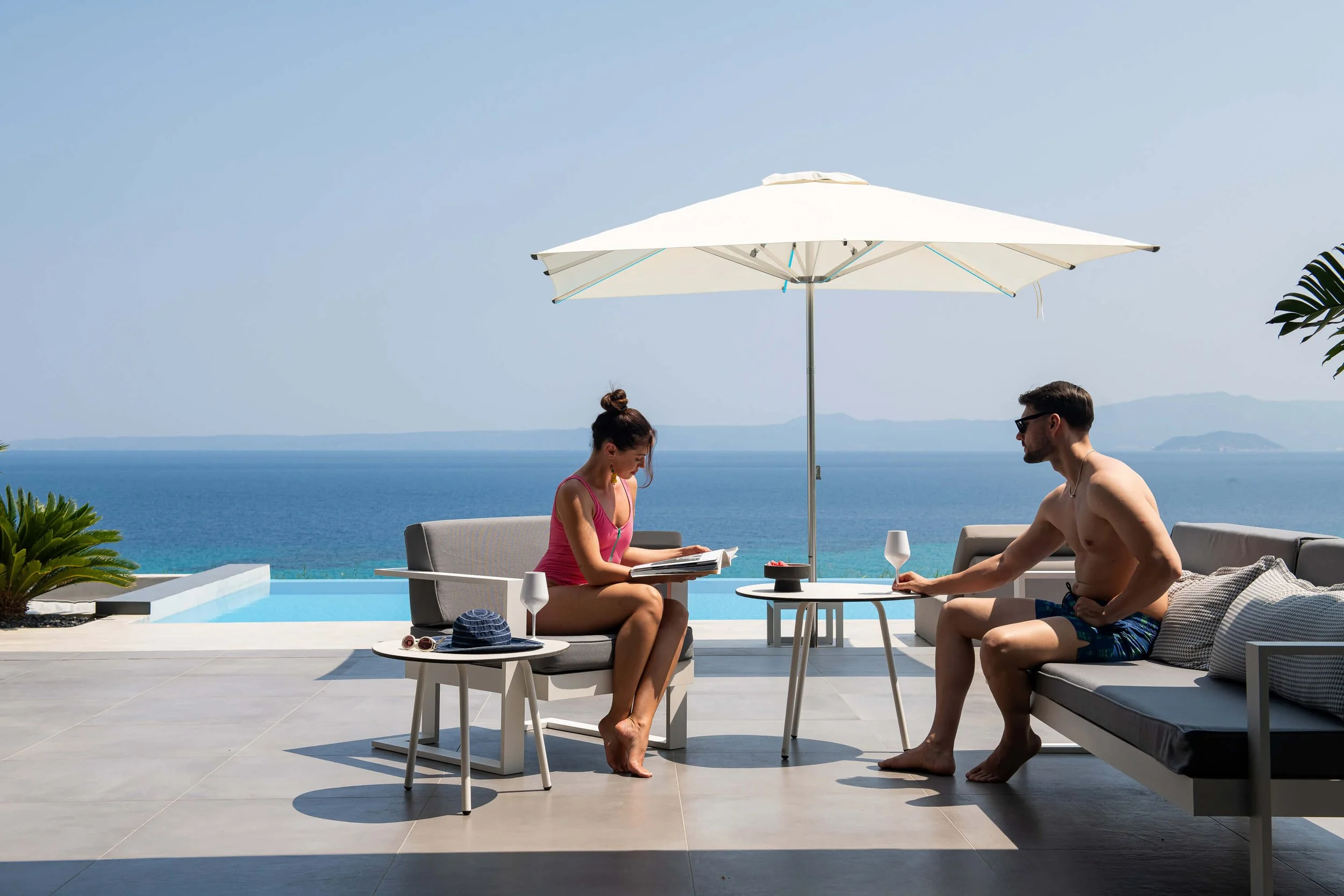 Horizon-Dream-Villas-Halkidiki-Sapphire-Villa-Pool-and-outside area-(13).jpg