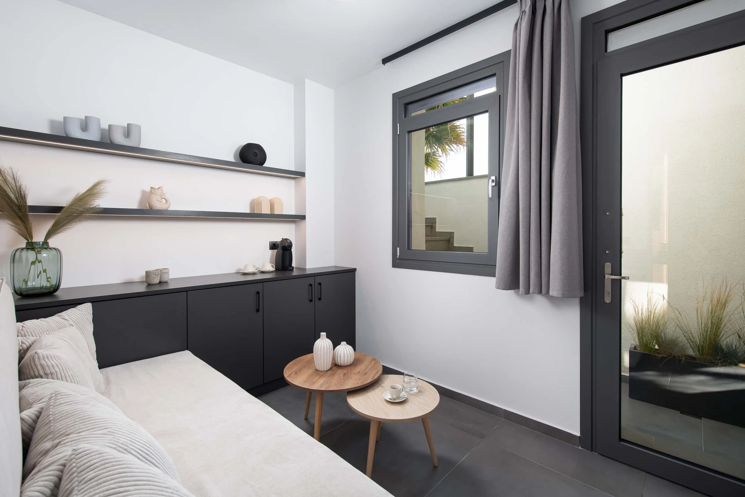 Horizon-Dream-Villas-Halkidiki- Sapphire-Villa-bedroom-L-out-(6).jpg