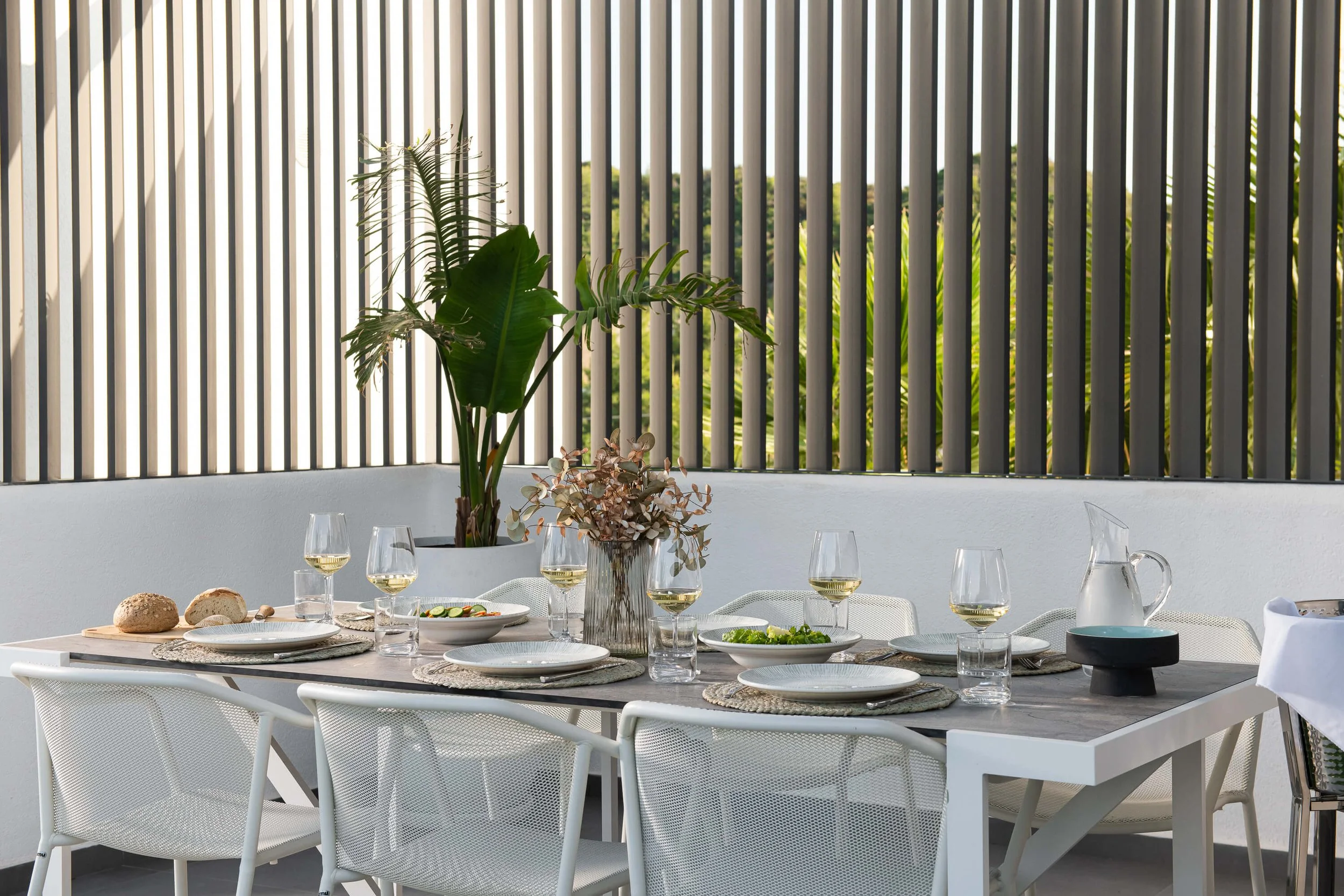 Fresco dining area and poolside bar at Sapphire Villa luxury Halkidiki Kassandra