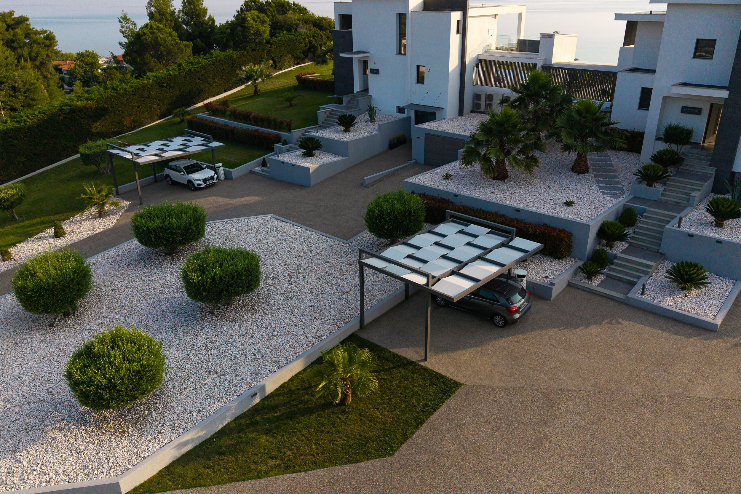 Horizon Dream Villas-Halkidiki- Sapphire Villa parking area (4).jpg