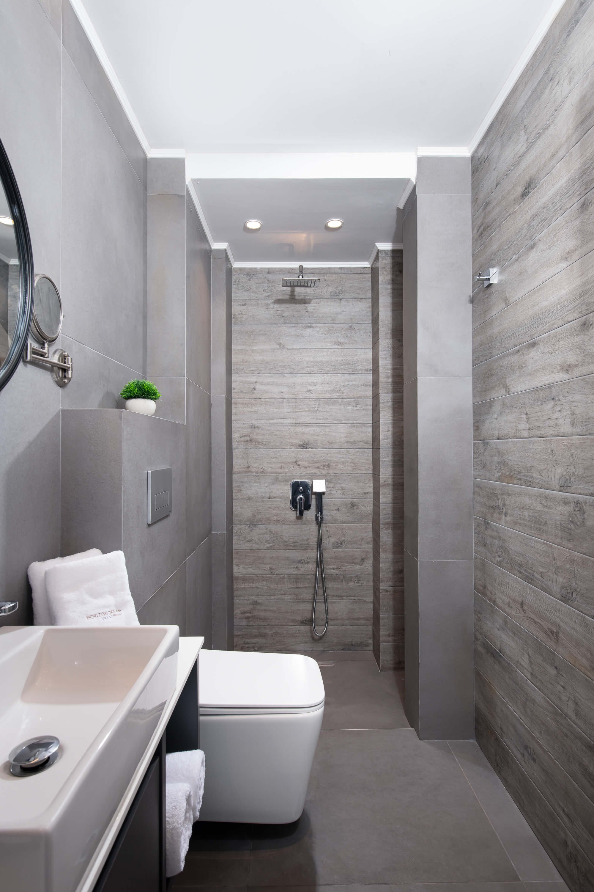 Luxurious bedroom in Sapphire Villa Halkidiki featuring rivate bathroom, king or queen-size bed and premium linen Kassandra, Hanioti