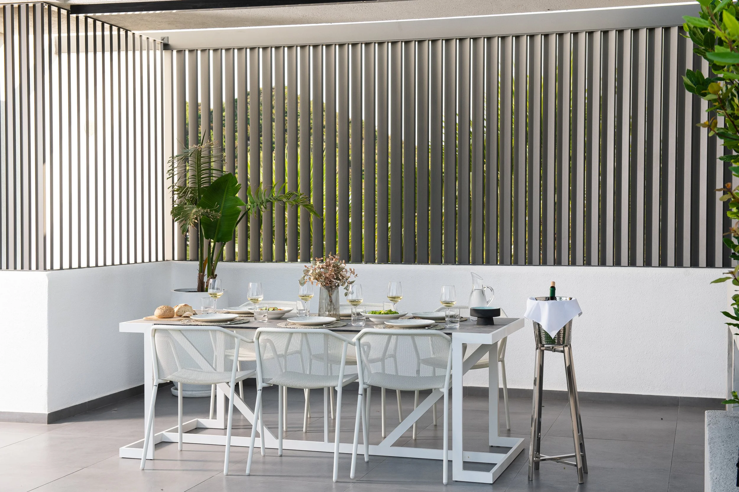 Horizon Dream Villas-Halkidiki- Sapphire Villa Dining area outside (6).jpg