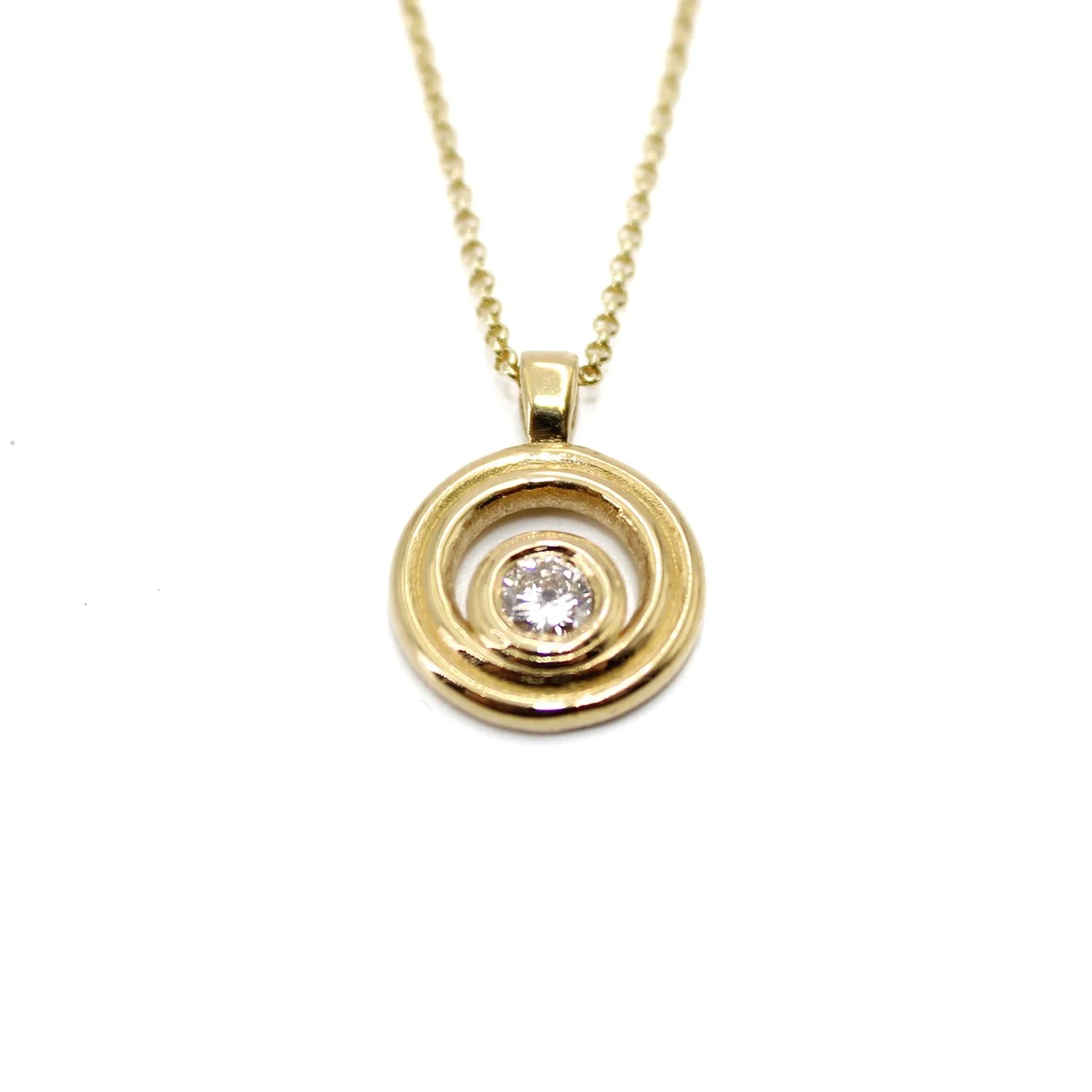 18k + diamond aterna pendant