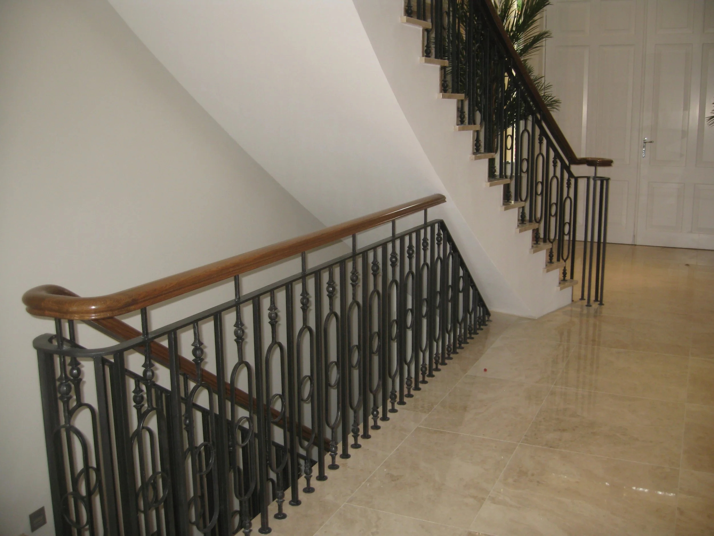 OLD OAK BALUSTRADE 009.jpg