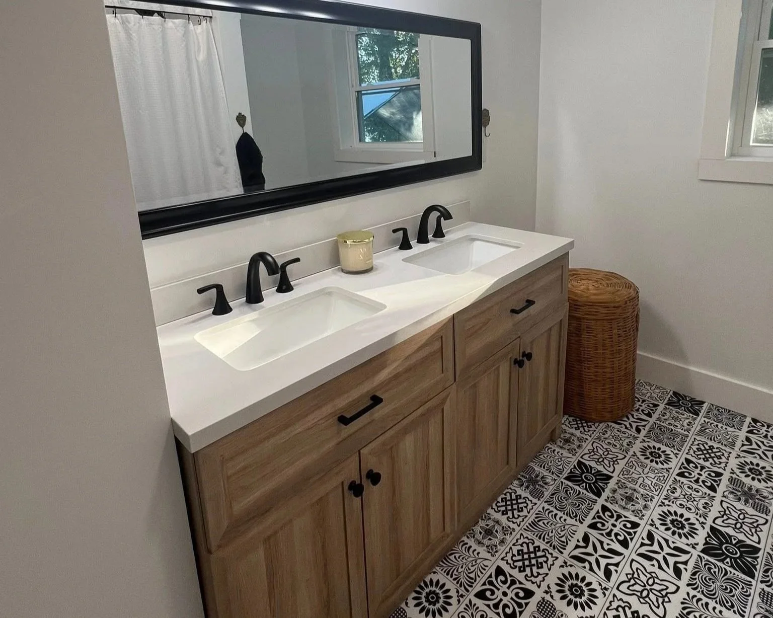 Oranssi technician working on a roof project