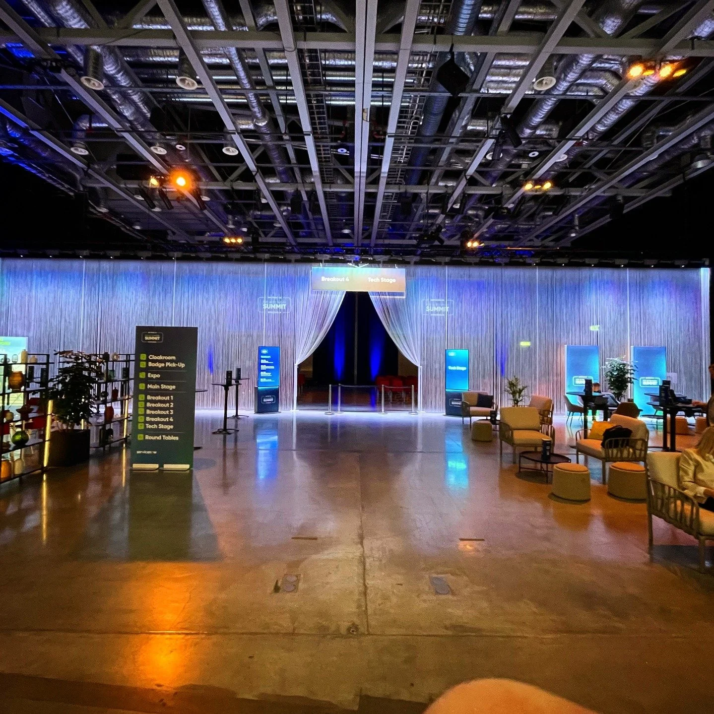 ✨ Skapa effektfulla milj&ouml;er &ndash; iscens&auml;ttning f&ouml;r ServiceNow Summit ✨

📍 Plats: Quality Hotel Strawberry Arena
🎯 Uppdrag: Att omvandla designkonceptet skapat av v&aring;r uppdragsgivare till en verklig och engagerande milj&ouml;.