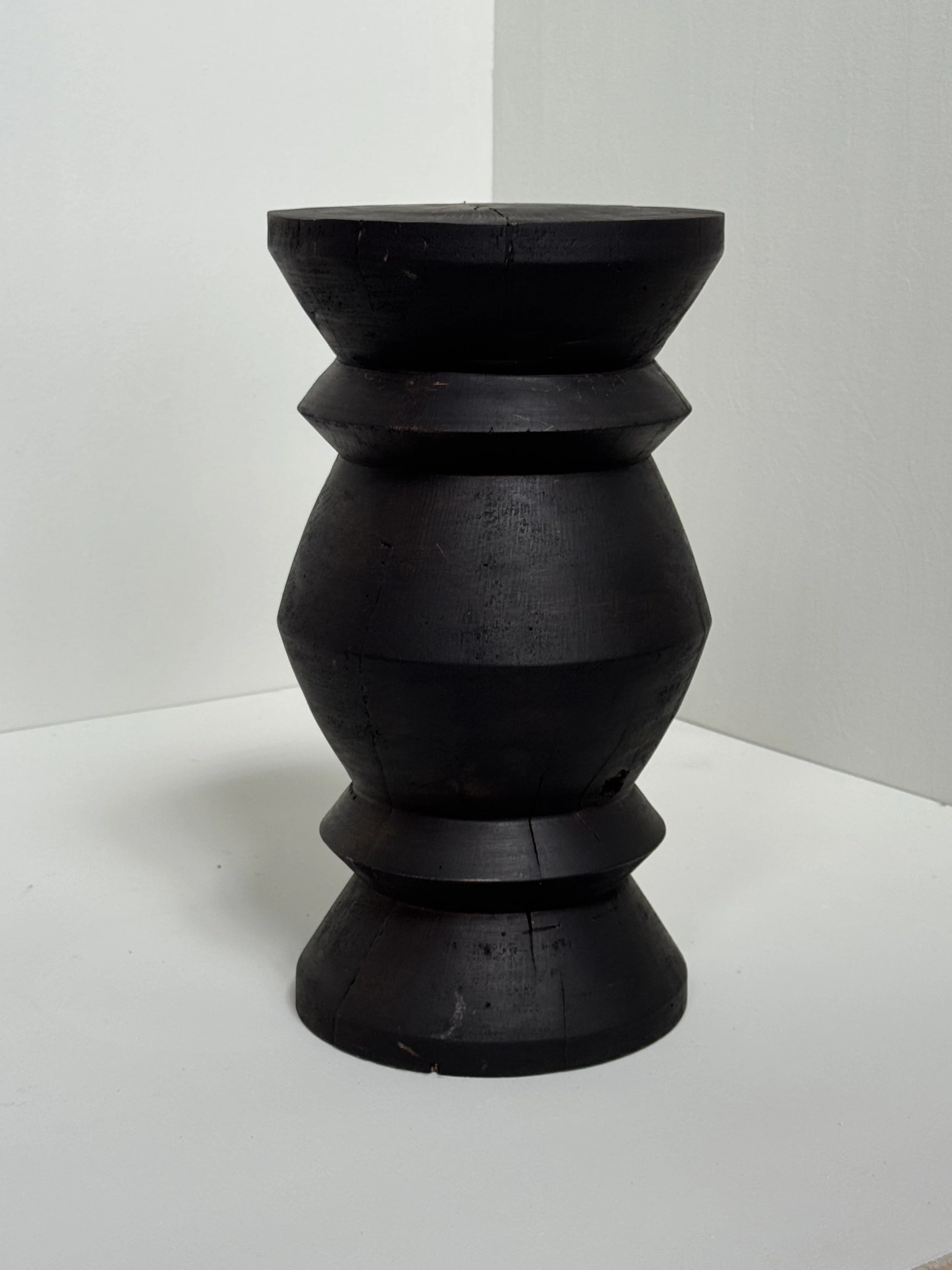 Taburete de Madera de Encina Ebonizada