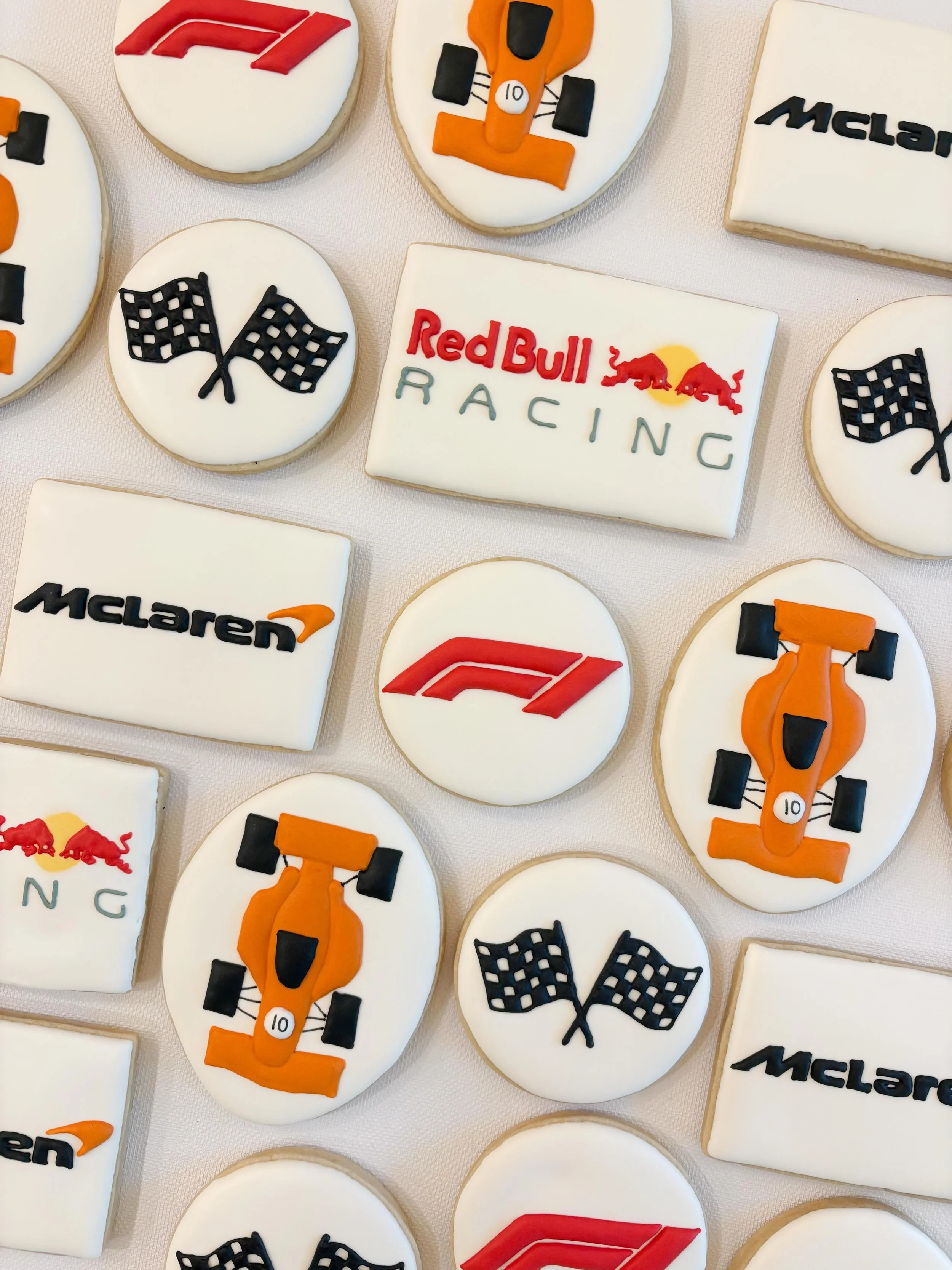 Racing into another year! 🏁 Formula 1 birthday cookies for the win 🏎️

#homemadecookies #customcookies #sugarcookies #formula1
#wesleychapelcookies