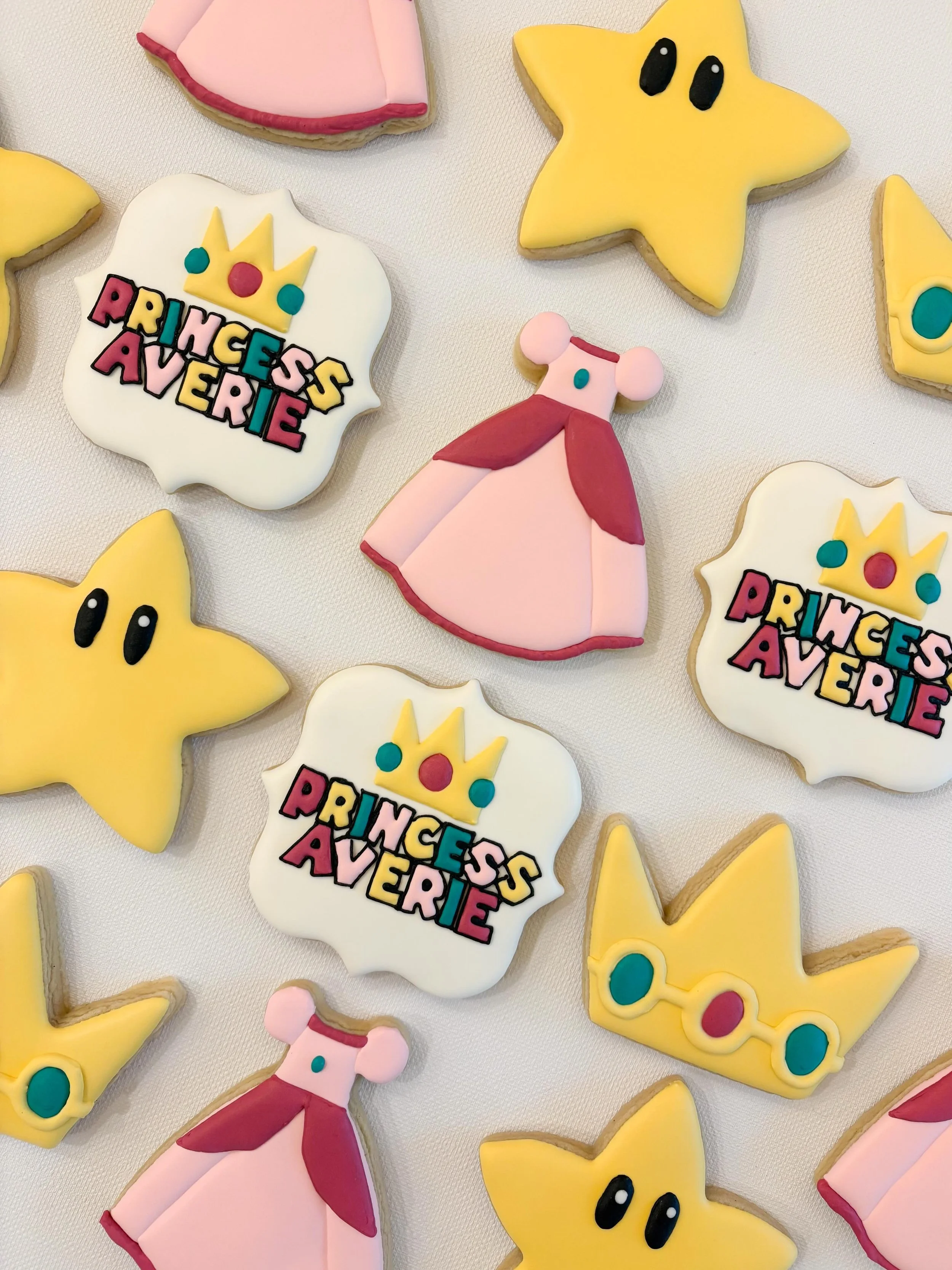 Princess Peach-perfect birthday cookies🍑🍪

#homemadecookies #customcookies #sugarcookies #birthdaycookies
#wesleychapelcookies