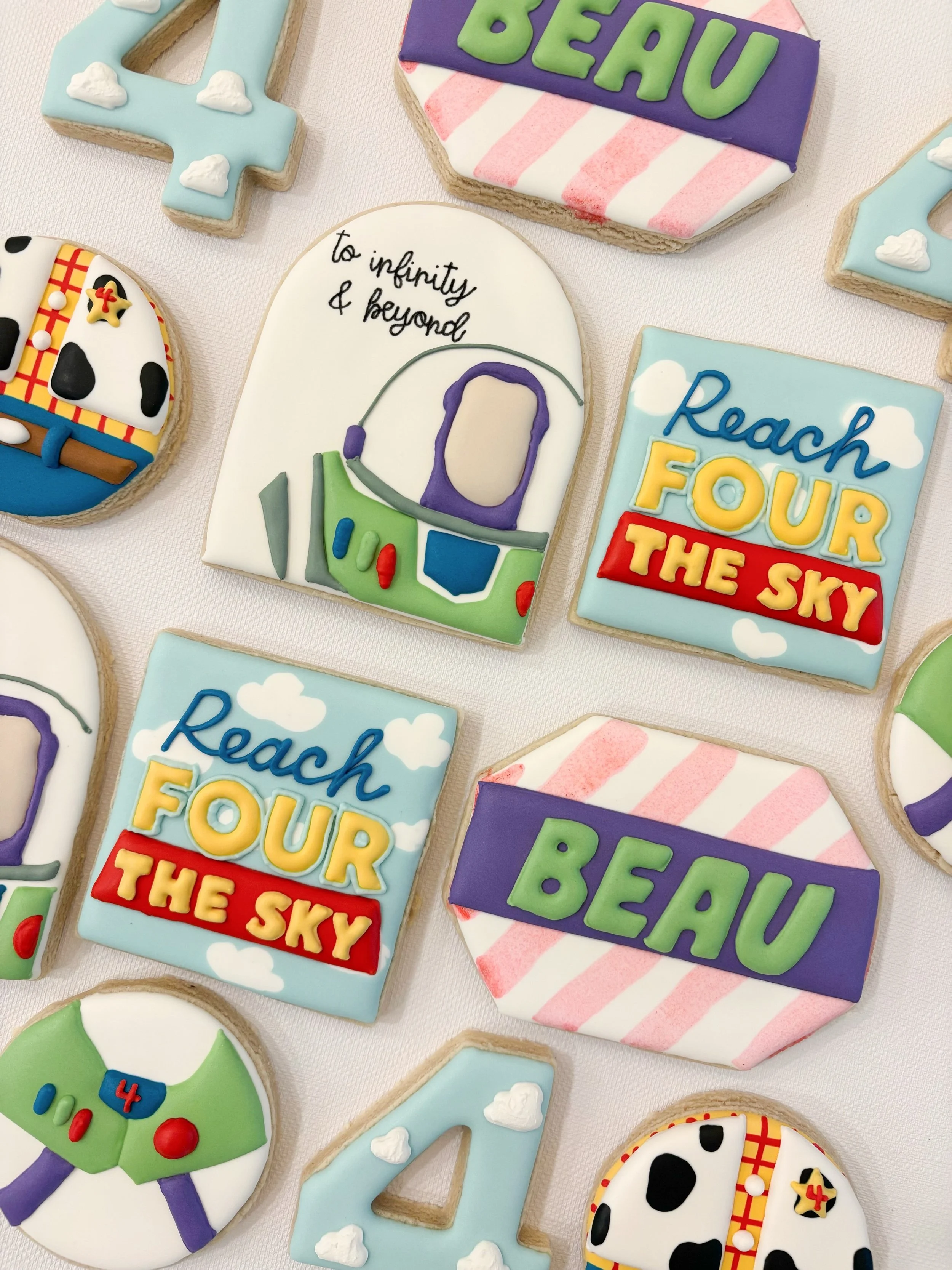 Reach FOUR the sky! ☁️🚀

#homemadecookies #customcookies #sugarcookies #birthdaycookies
#wesleychapelcookies