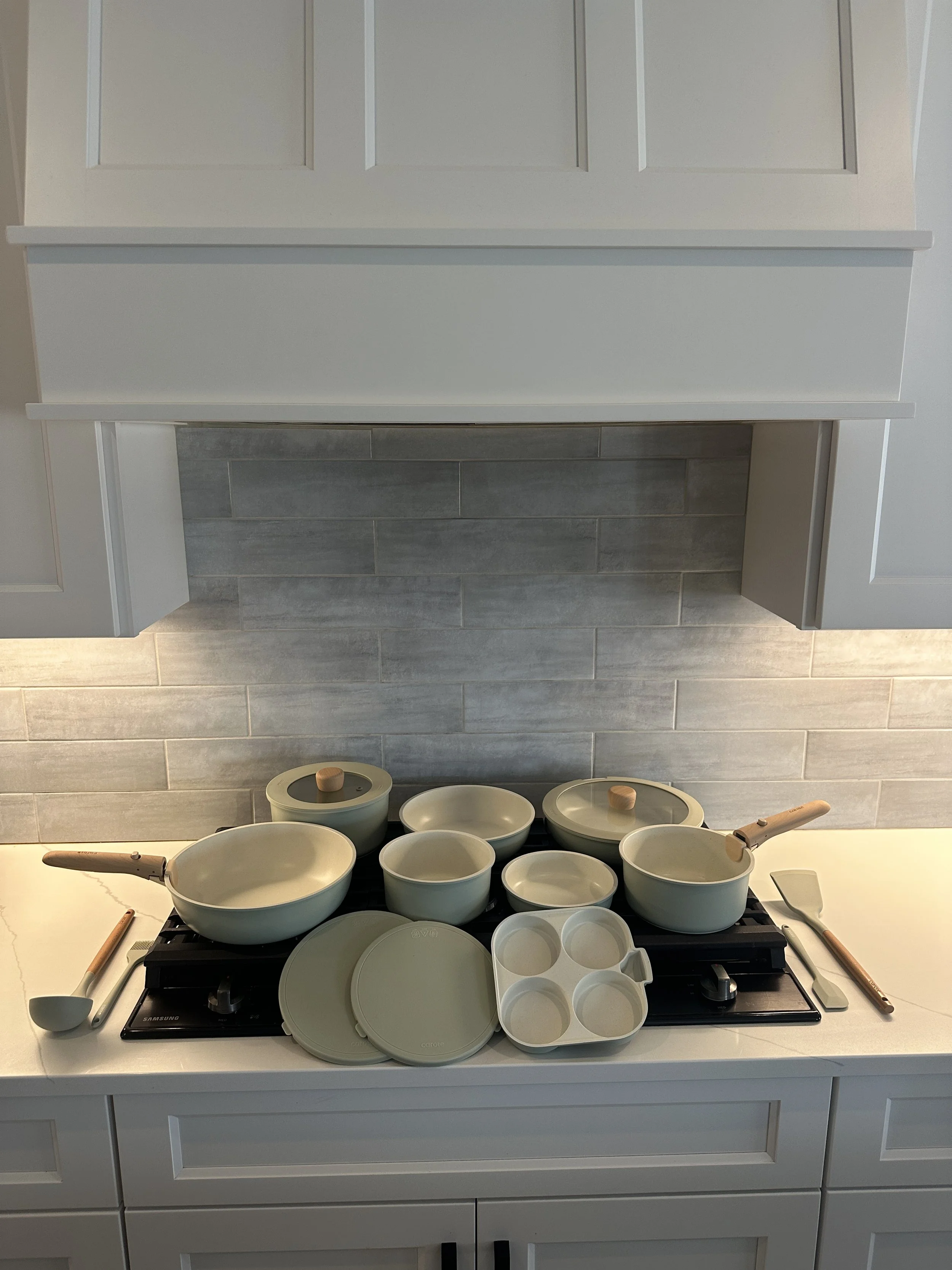 Big Spring Sale! 🌸 Save $100 on this Carote cookware set. I’m obsessed with the colors, the detachable handles, and the whole collection—it makes cooking as fun as it is stylish! Plus, it comes with a 12-month warranty from the date of purchase for 